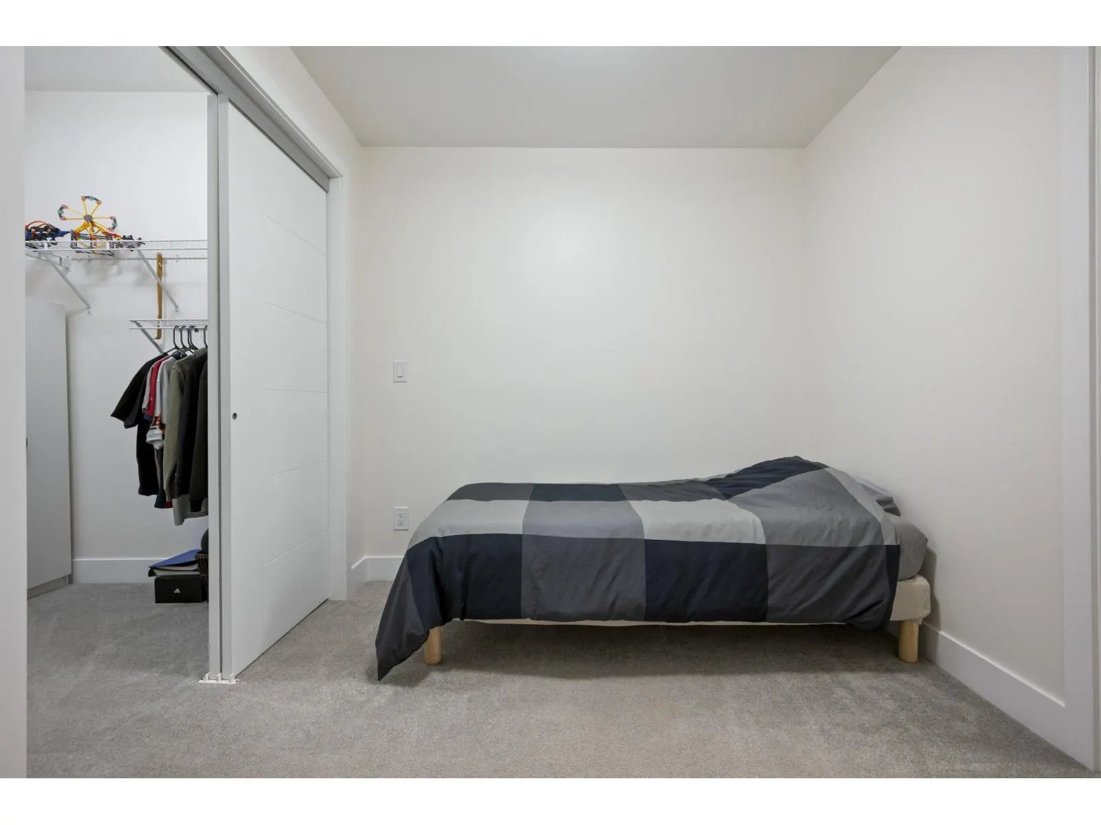 207 6950 NICHOLSON ROAD