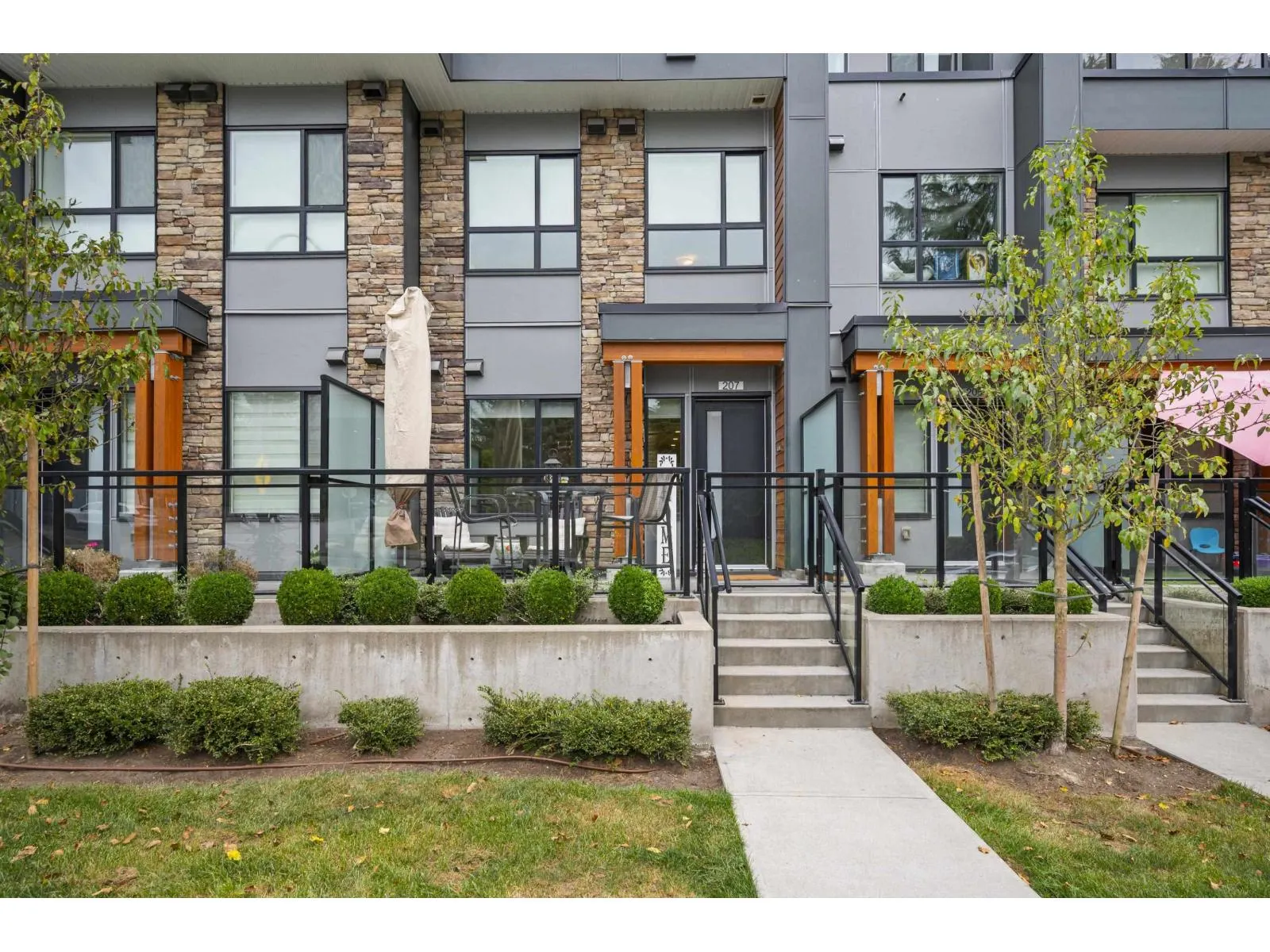 207 6950 NICHOLSON ROAD