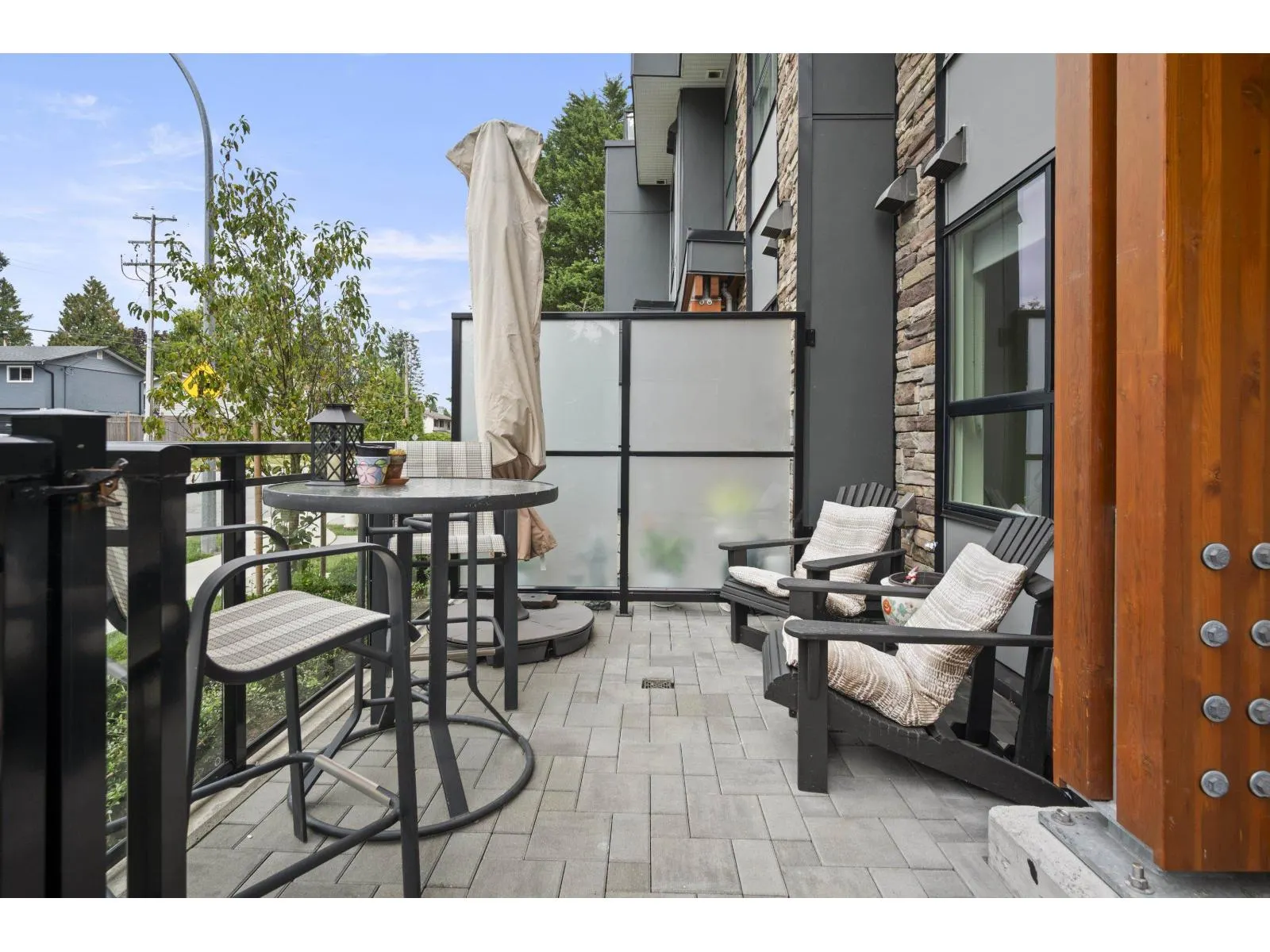 207 6950 NICHOLSON ROAD