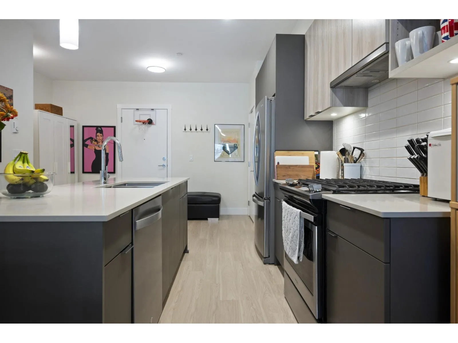 207 6950 NICHOLSON ROAD