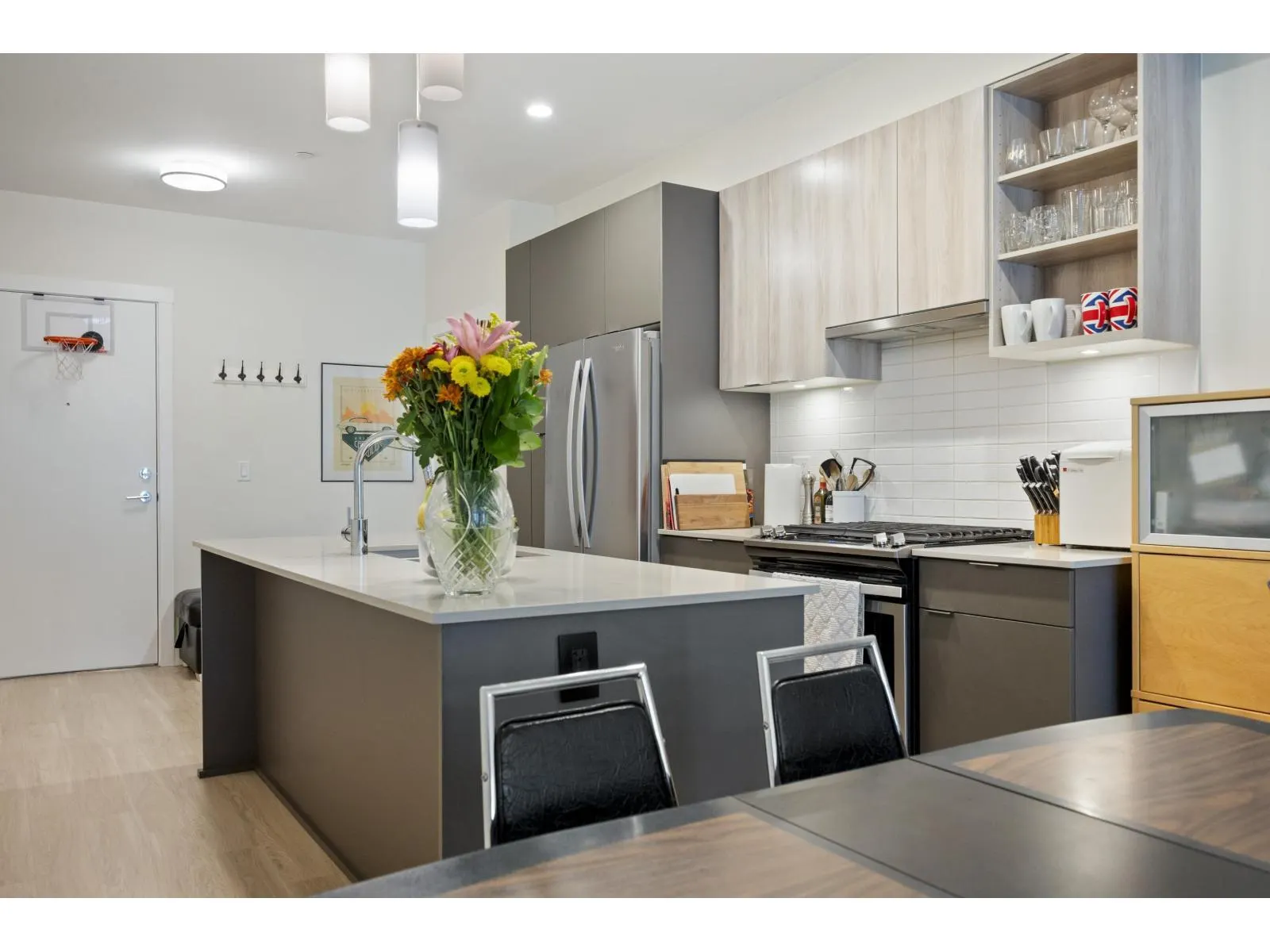 207 6950 NICHOLSON ROAD