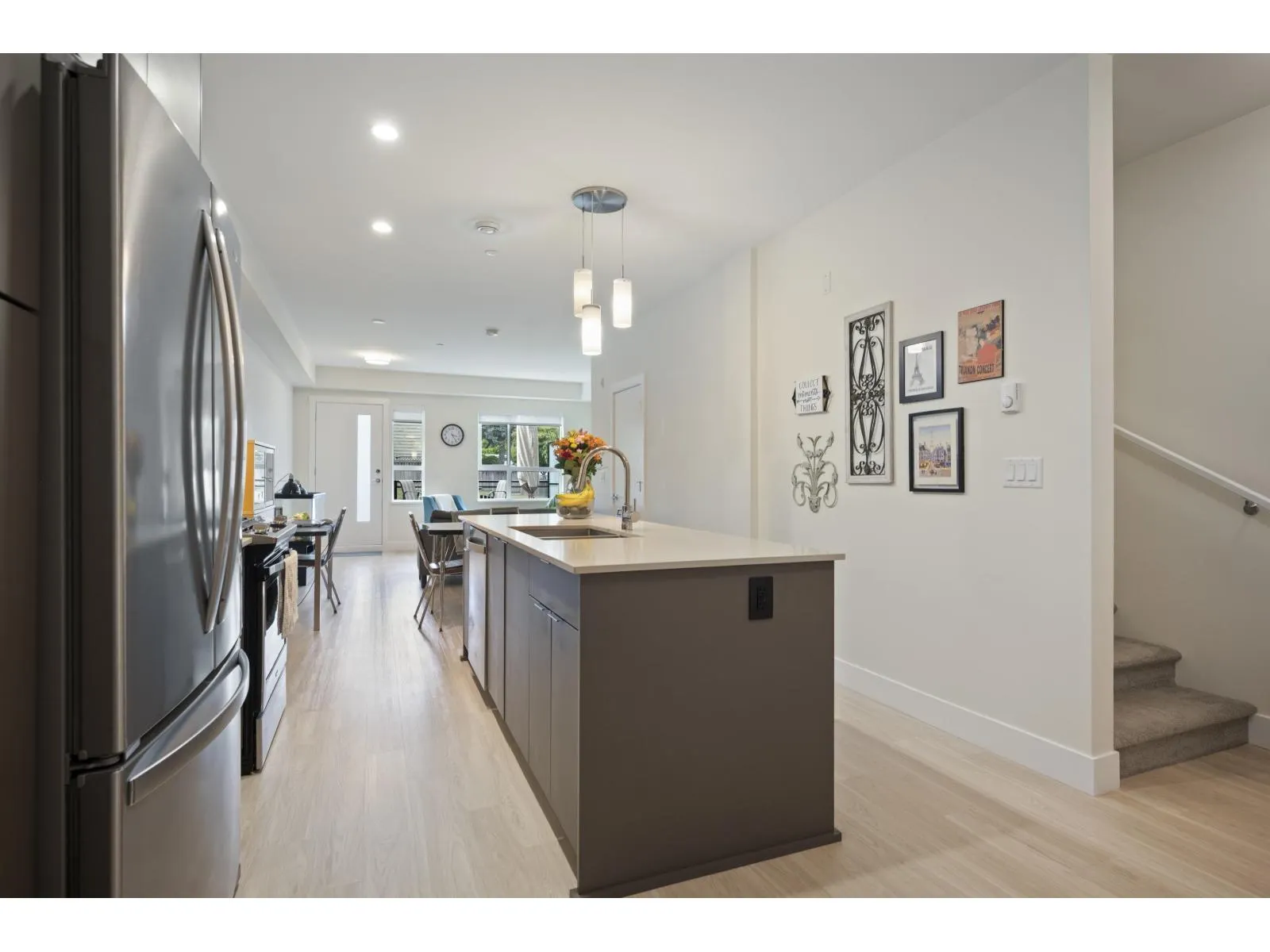 207 6950 NICHOLSON ROAD