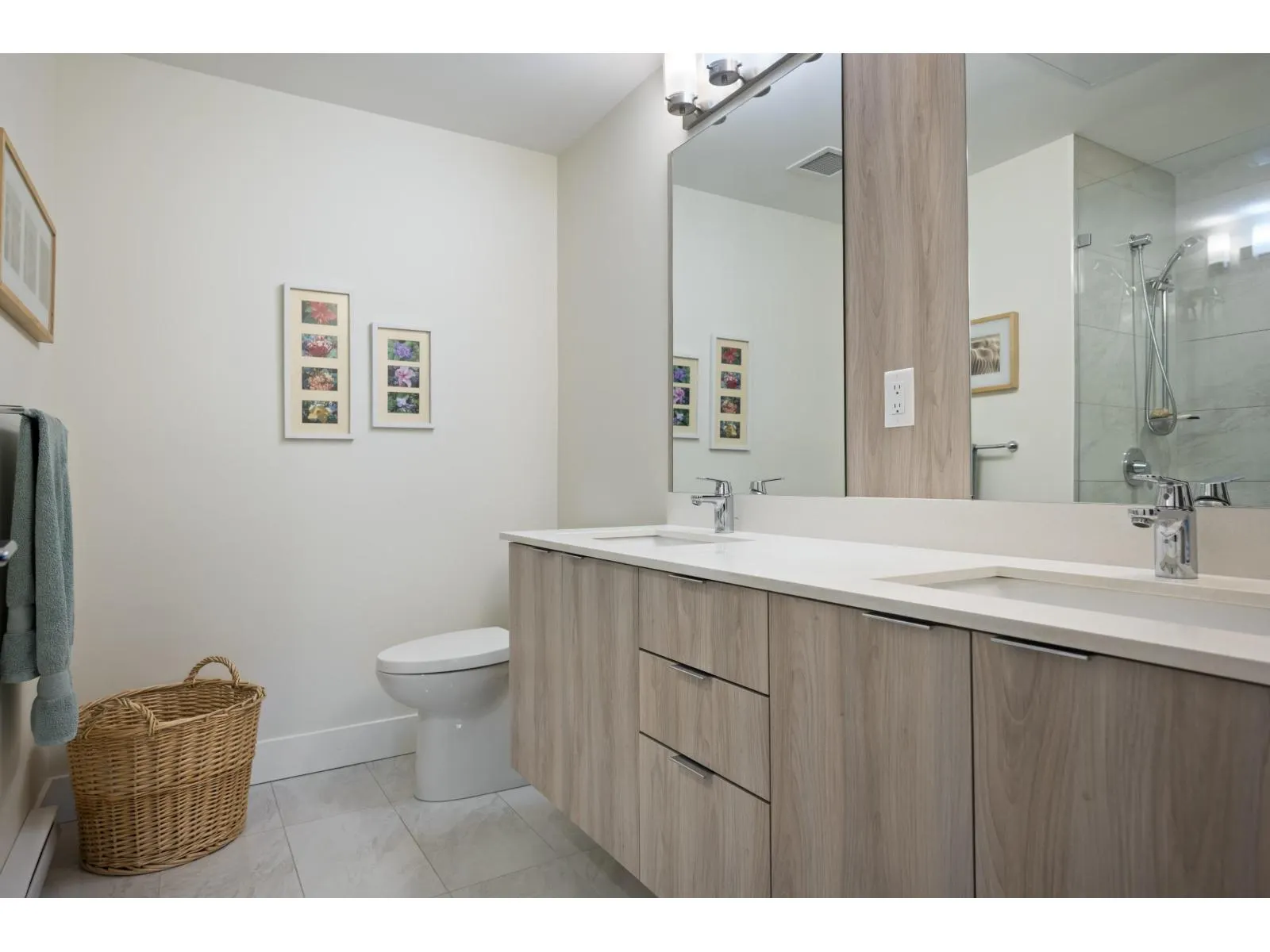 207 6950 NICHOLSON ROAD