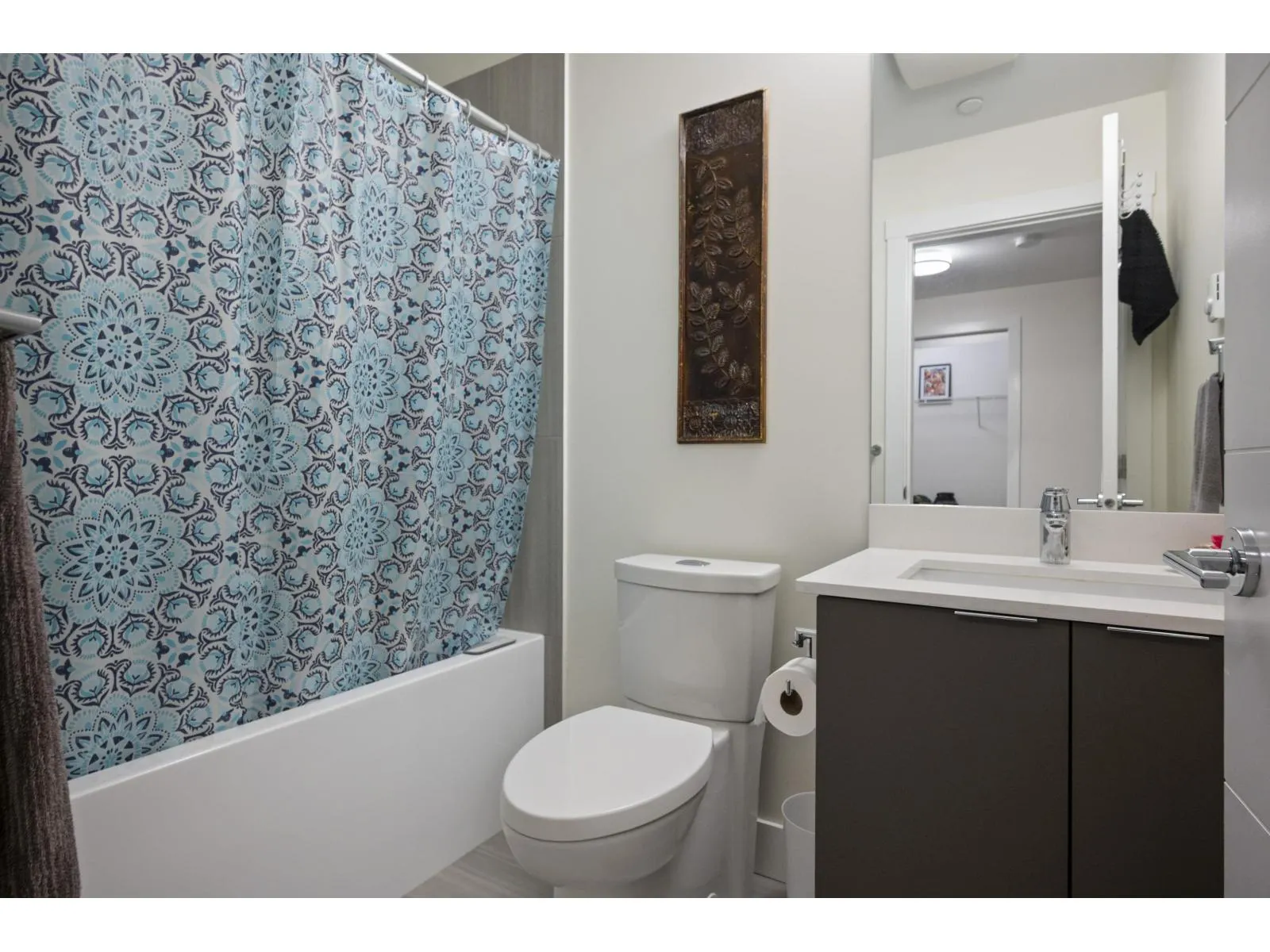 207 6950 NICHOLSON ROAD