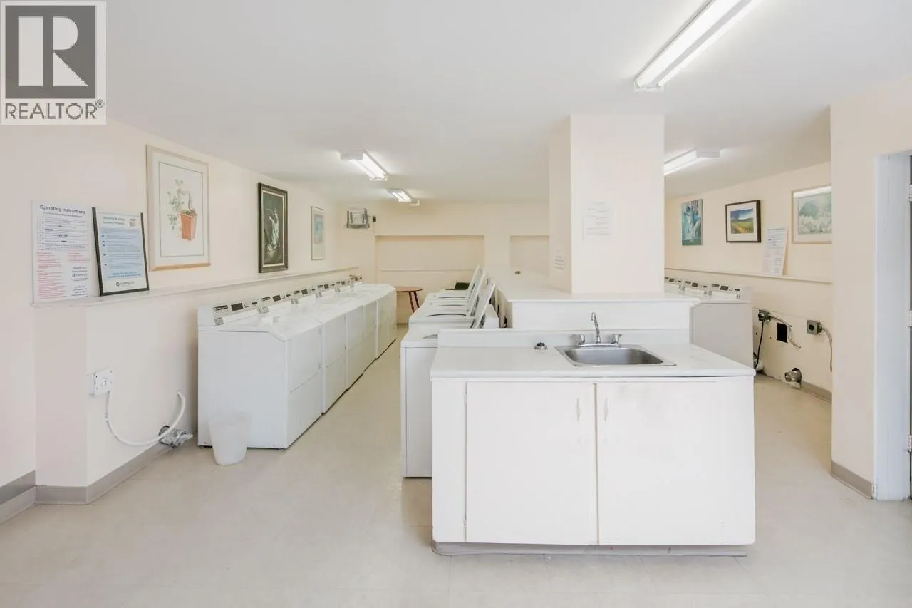 1908 1850 COMOX STREET