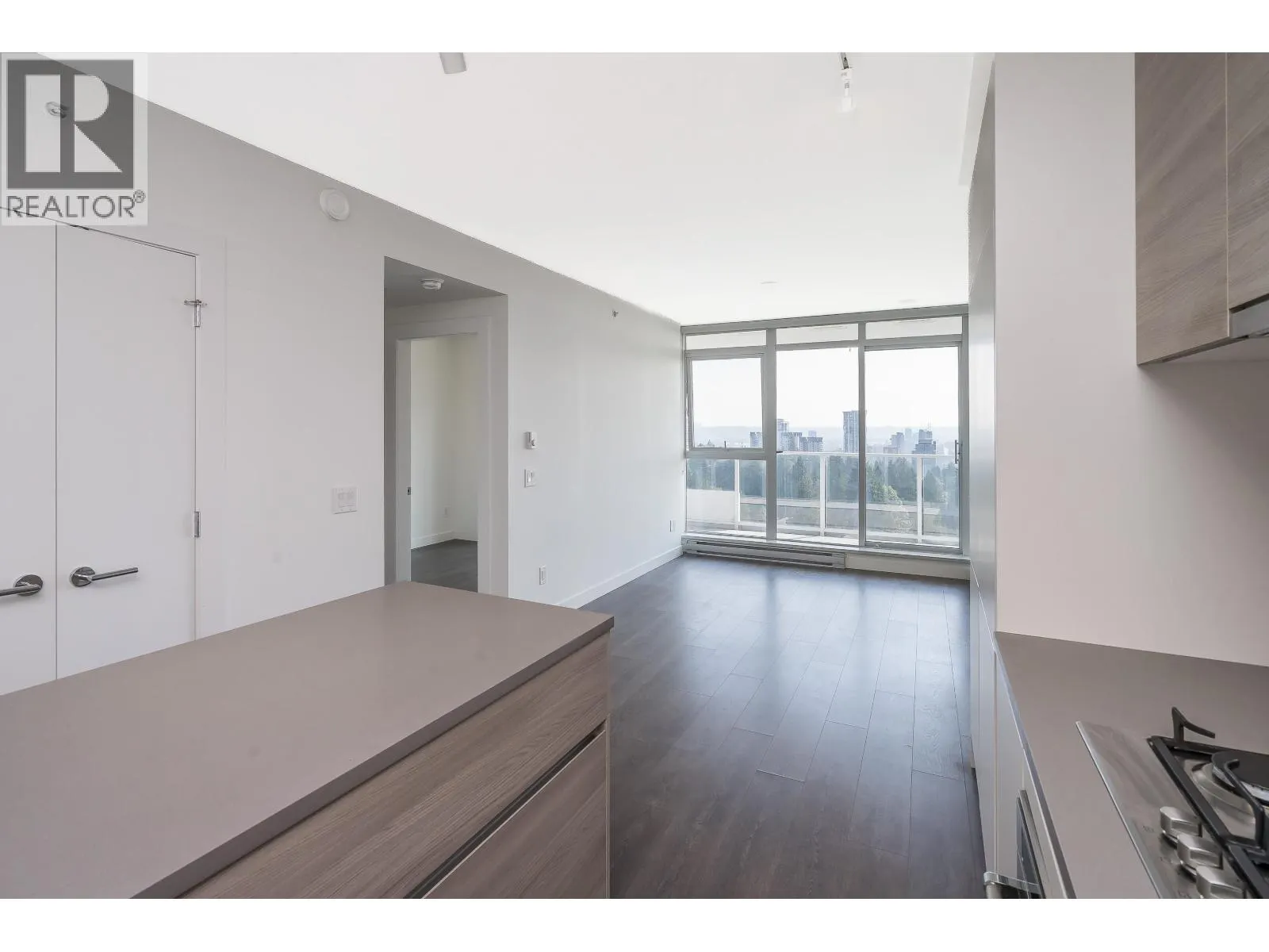 1405 657 WHITING WAY