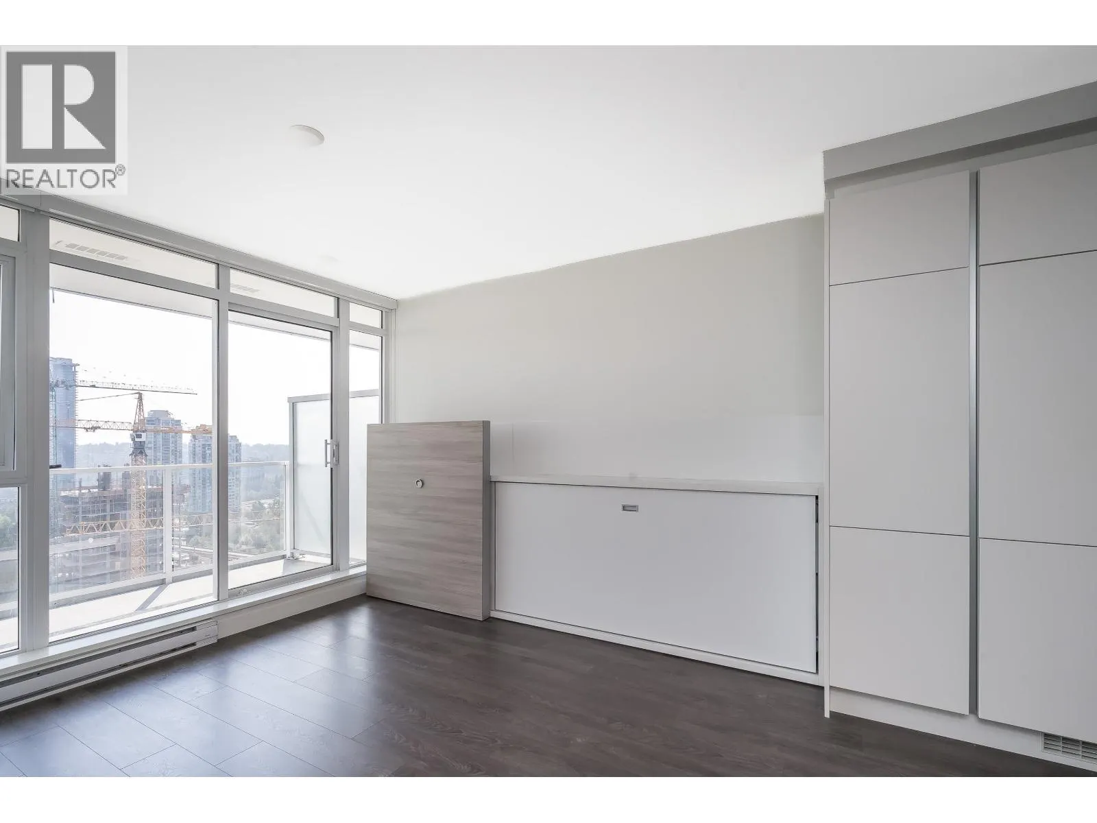 1405 657 WHITING WAY