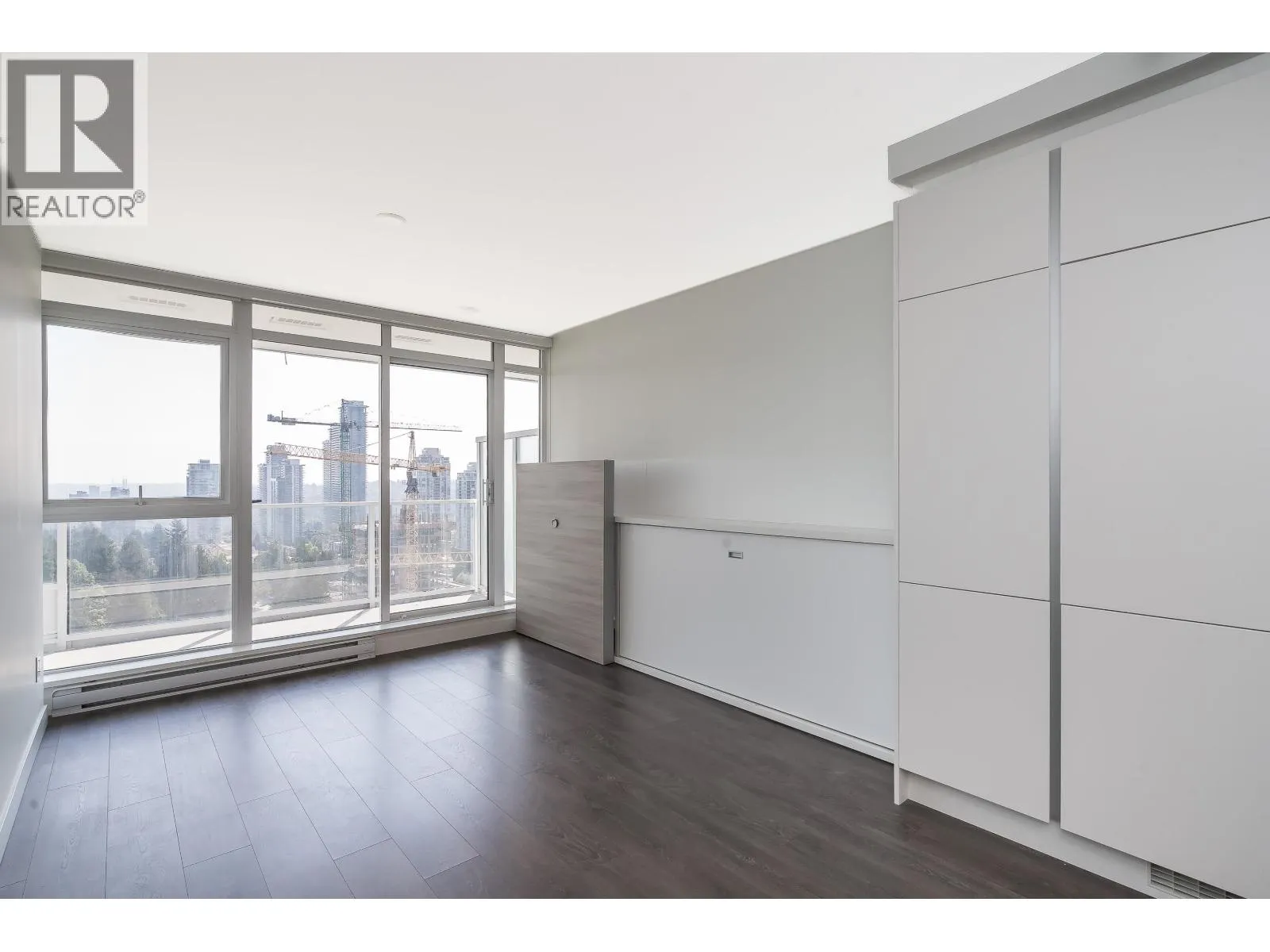 1405 657 WHITING WAY