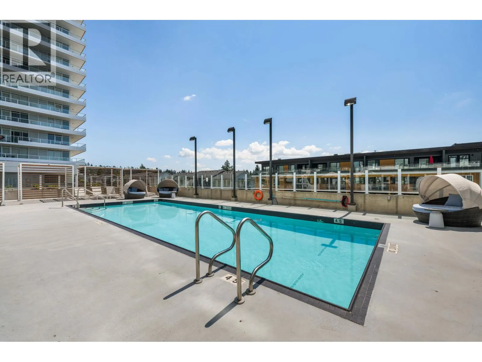 1405 657 WHITING WAY