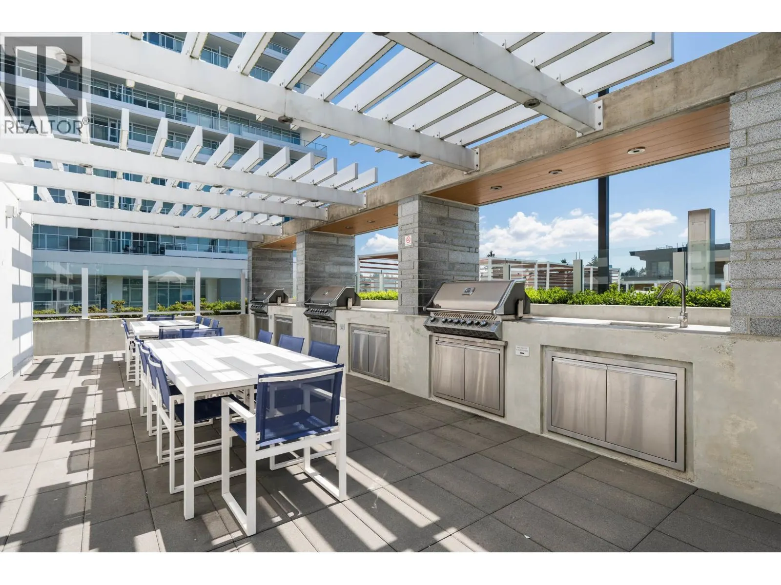 1405 657 WHITING WAY