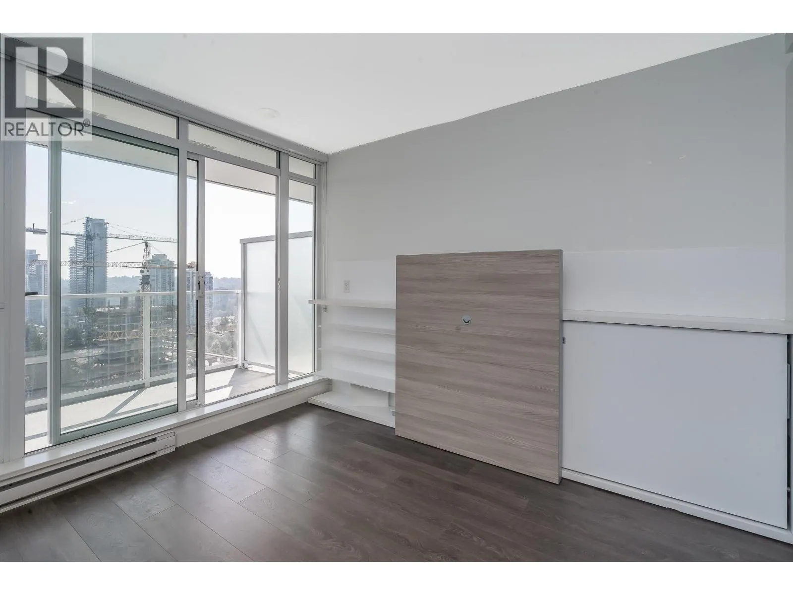 1405 657 WHITING WAY