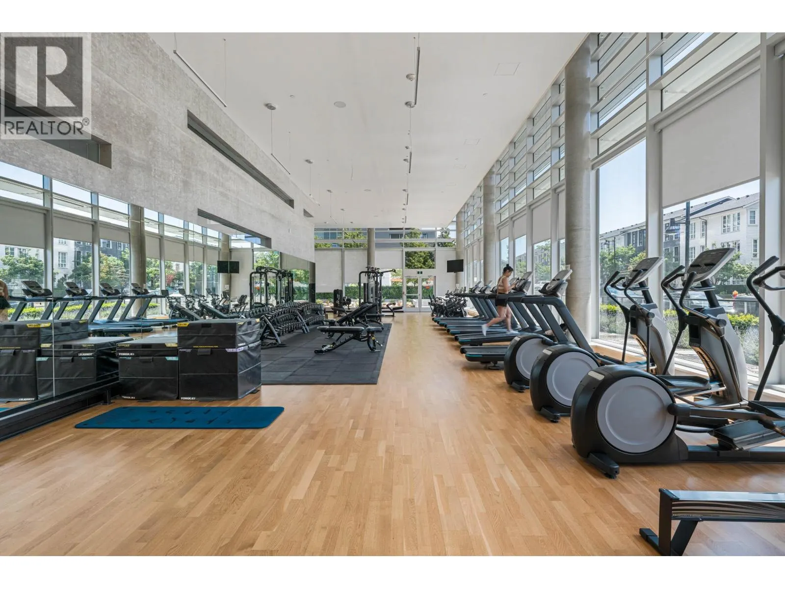 1405 657 WHITING WAY