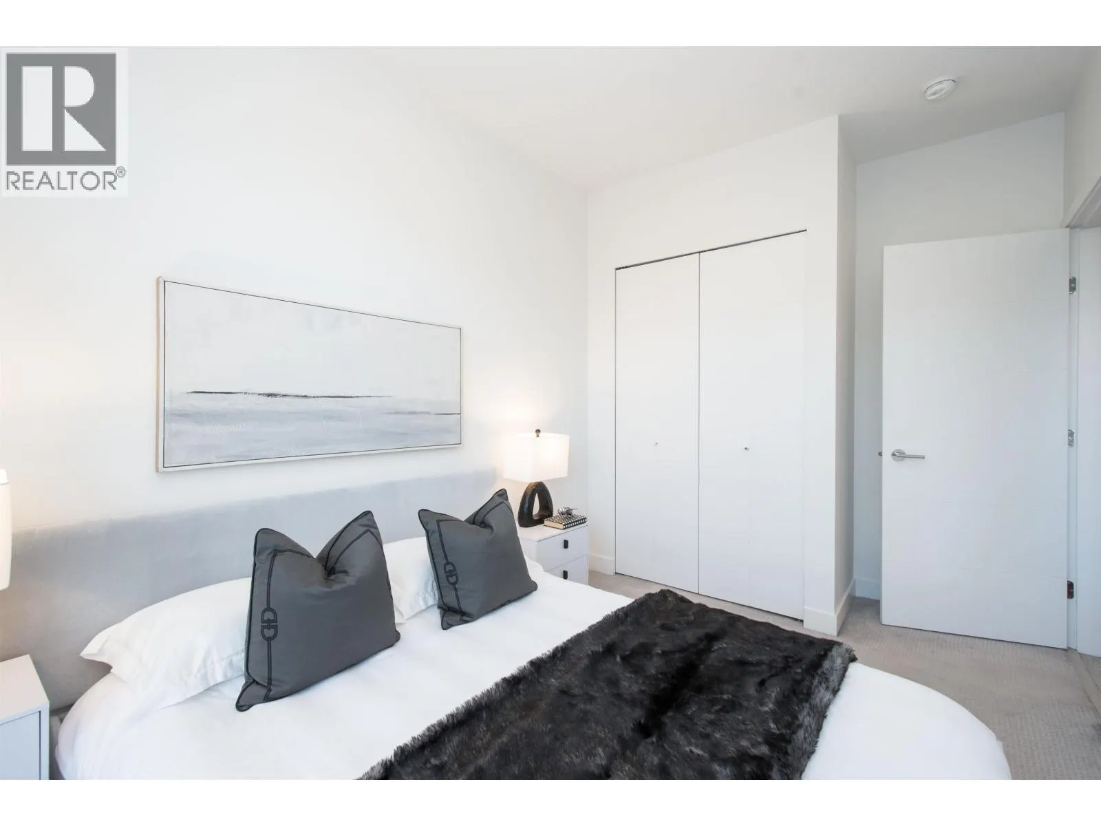 508 719 W 3RD STREET