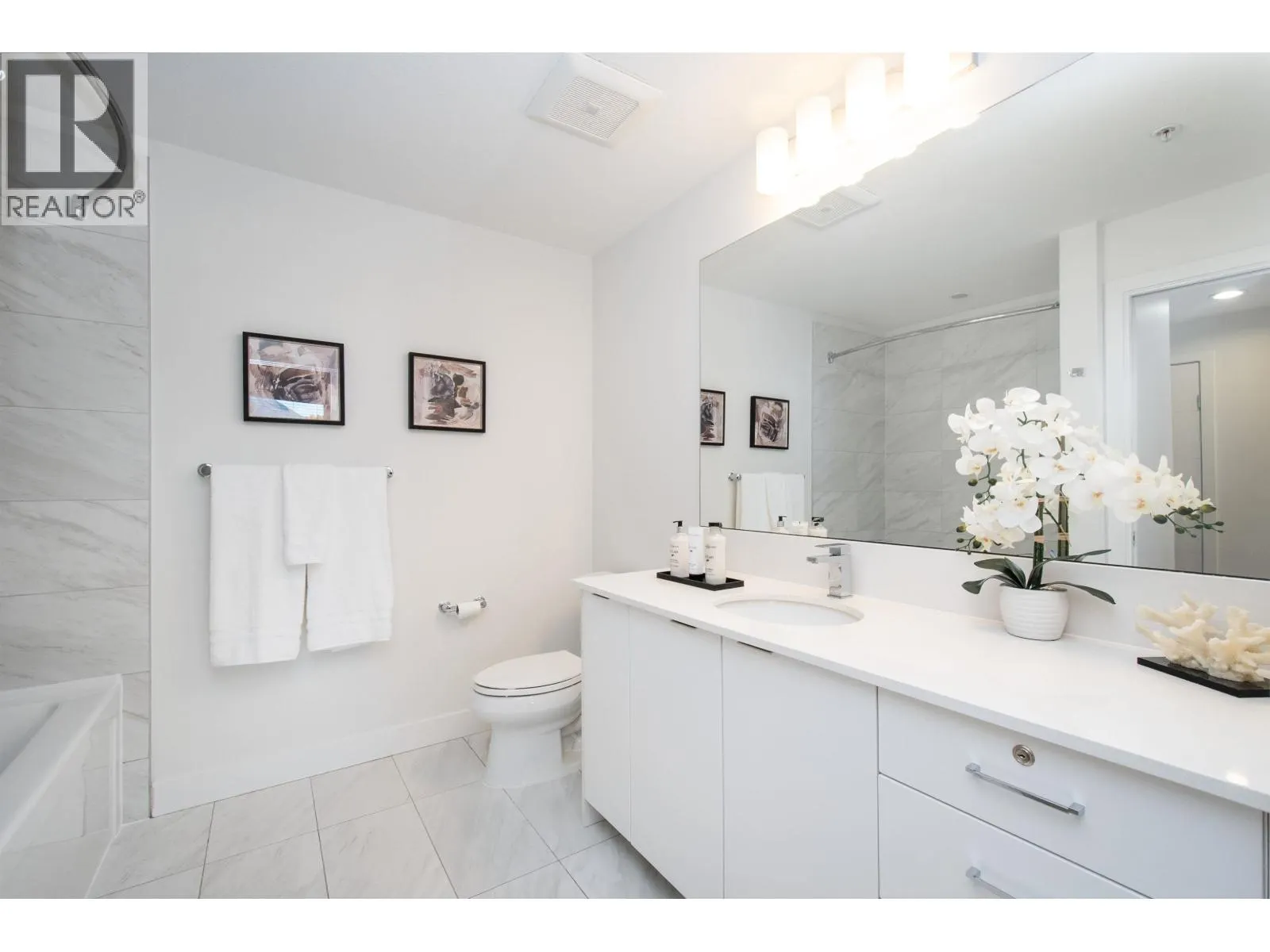 508 719 W 3RD STREET