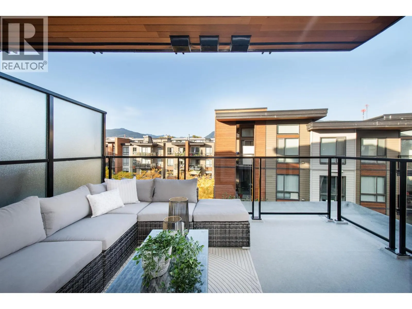 508 719 W 3RD STREET