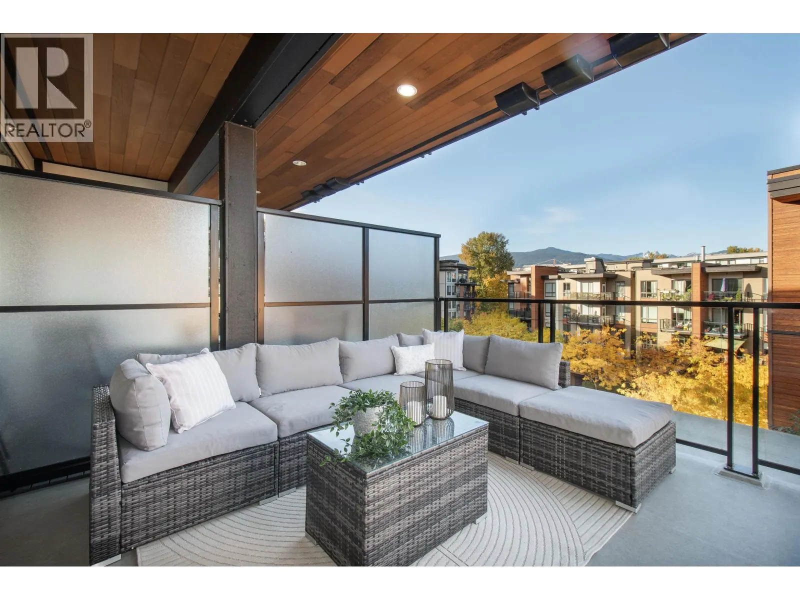 508 719 W 3RD STREET