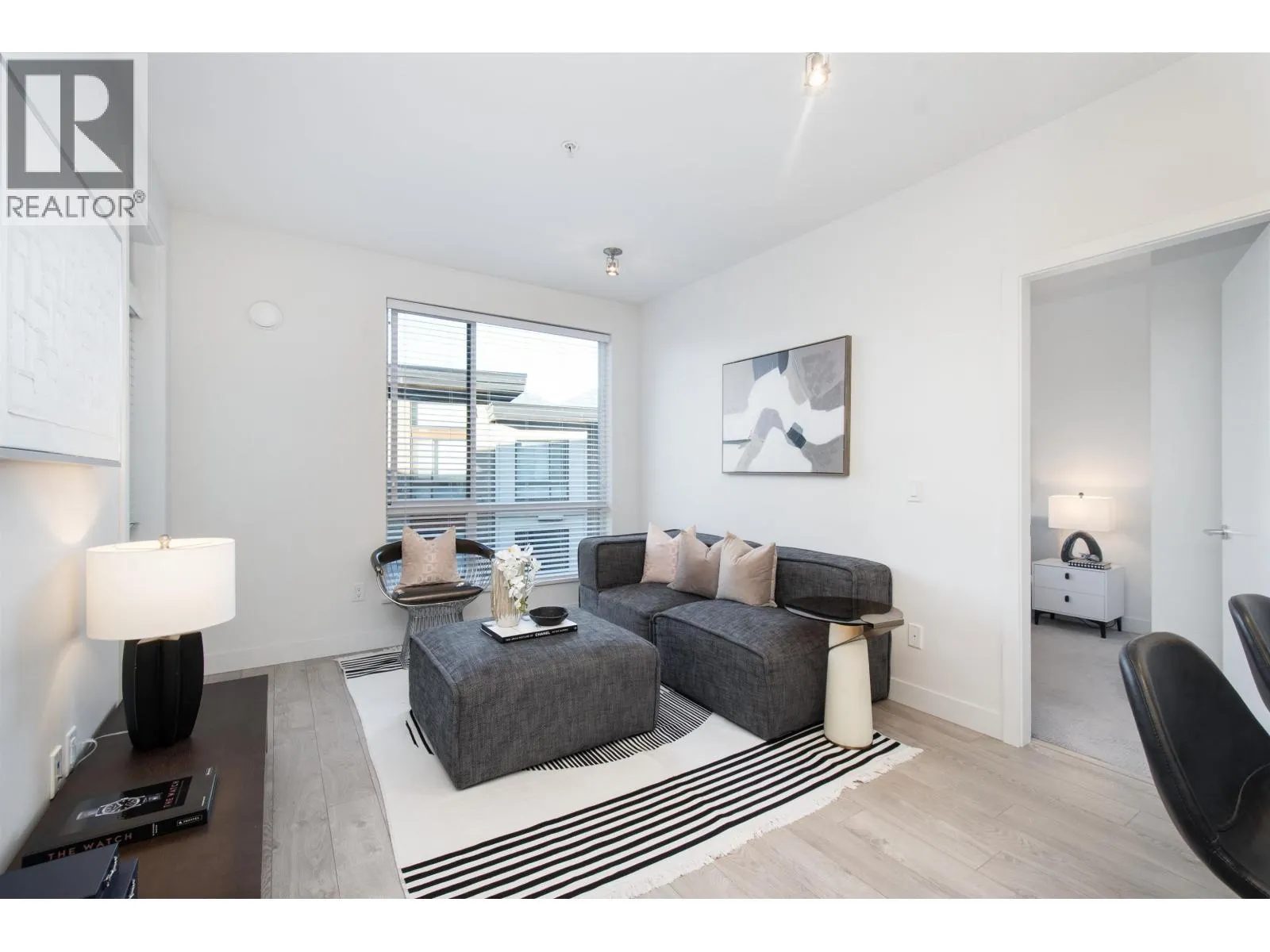 508 719 W 3RD STREET