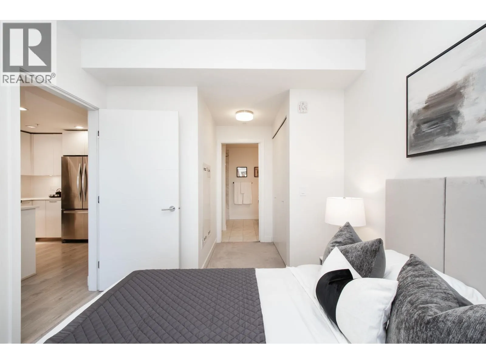 508 719 W 3RD STREET