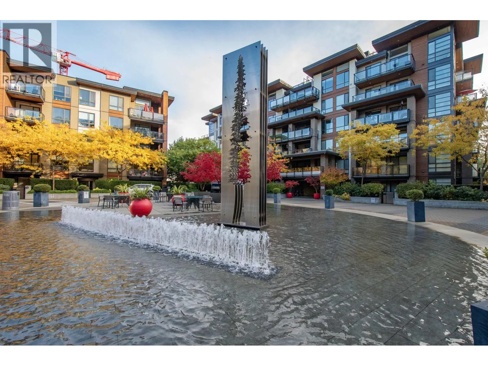 508 719 W 3RD STREET