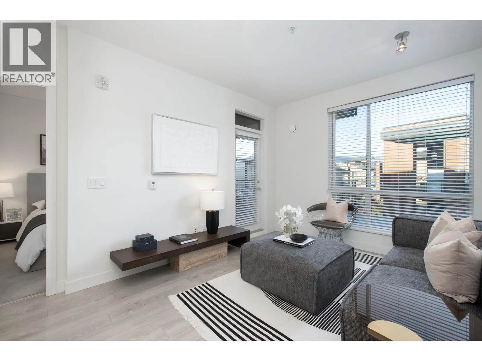 508 719 W 3RD STREET