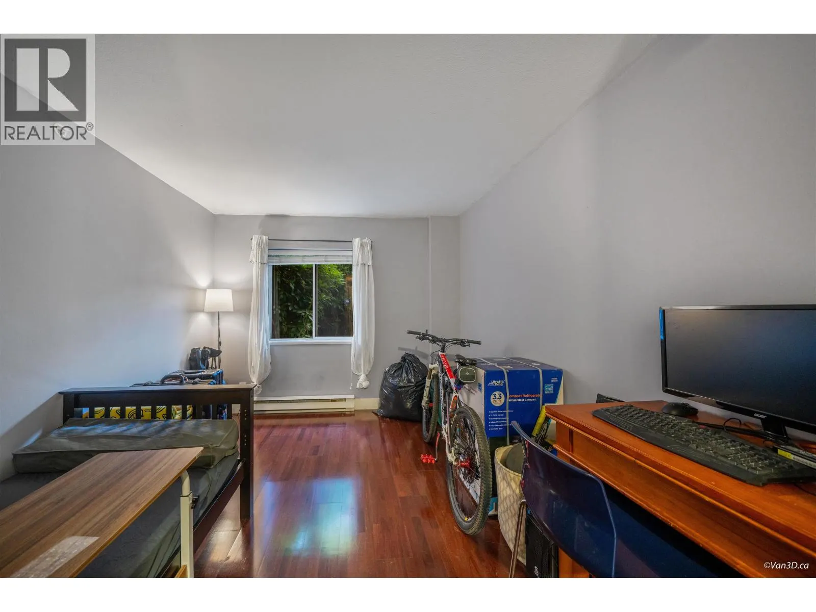 103 3189 CAMOSUN STREET