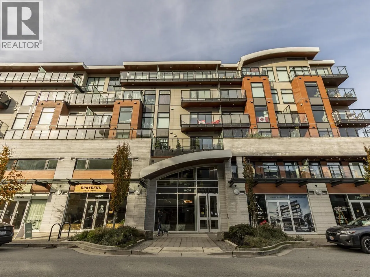 416 38033 SECOND AVENUE