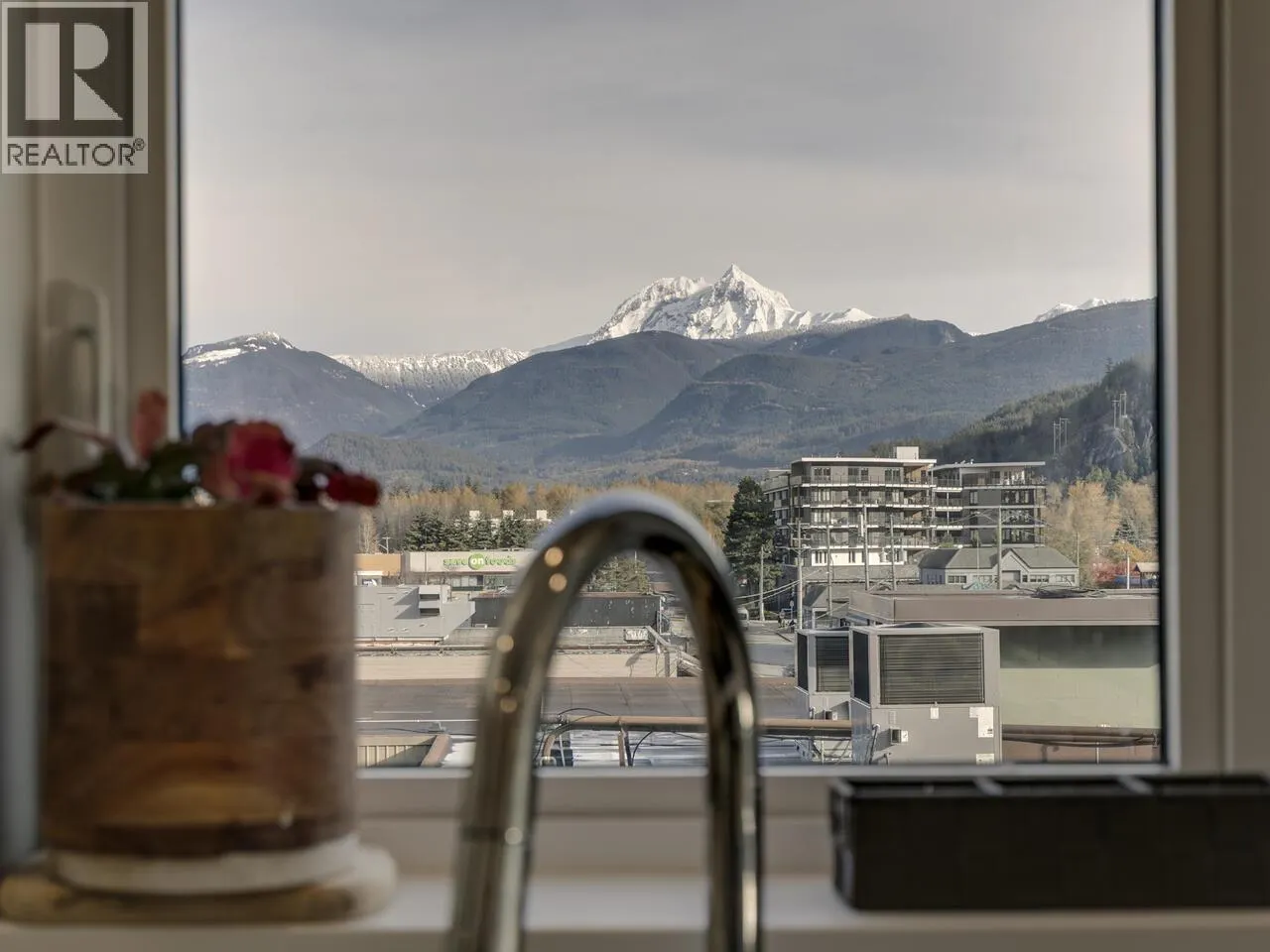 416 38033 SECOND AVENUE