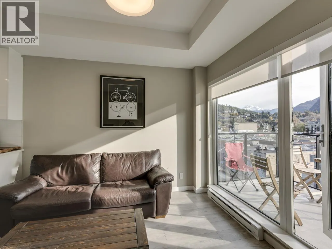 416 38033 SECOND AVENUE