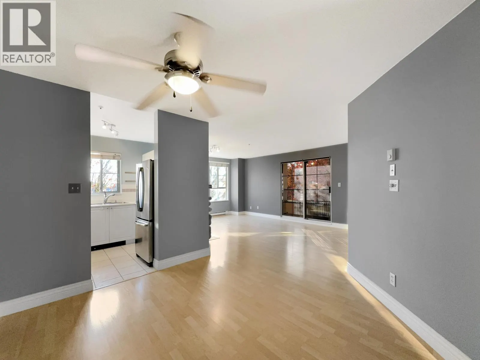 2xx 295 SCHOOLHOUSE STREET