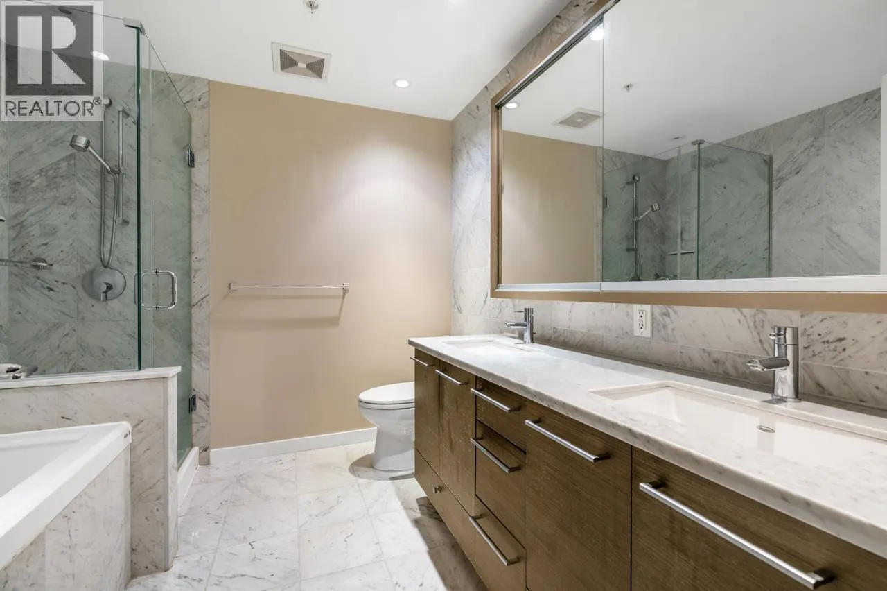 3309 833 SEYMOUR STREET