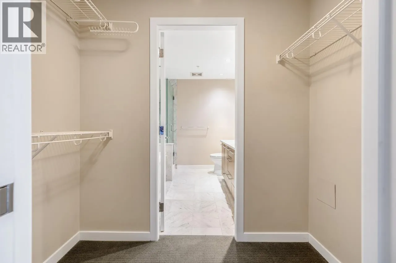 3309 833 SEYMOUR STREET