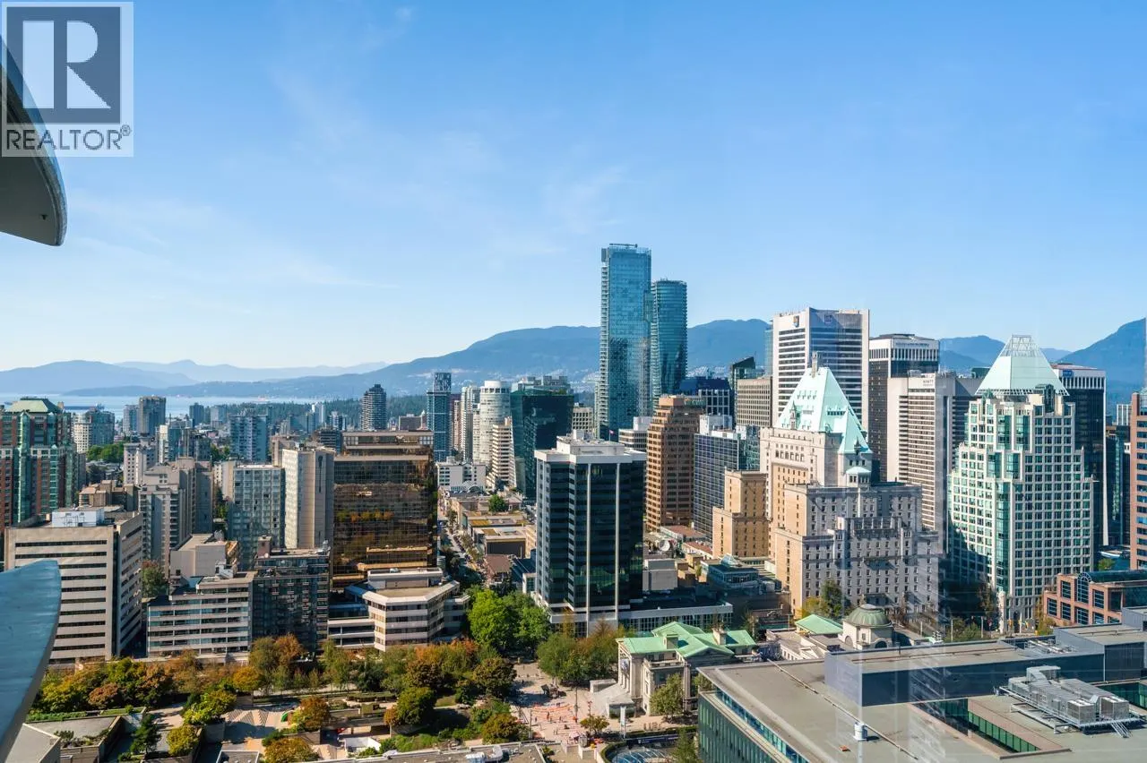 3309 833 SEYMOUR STREET