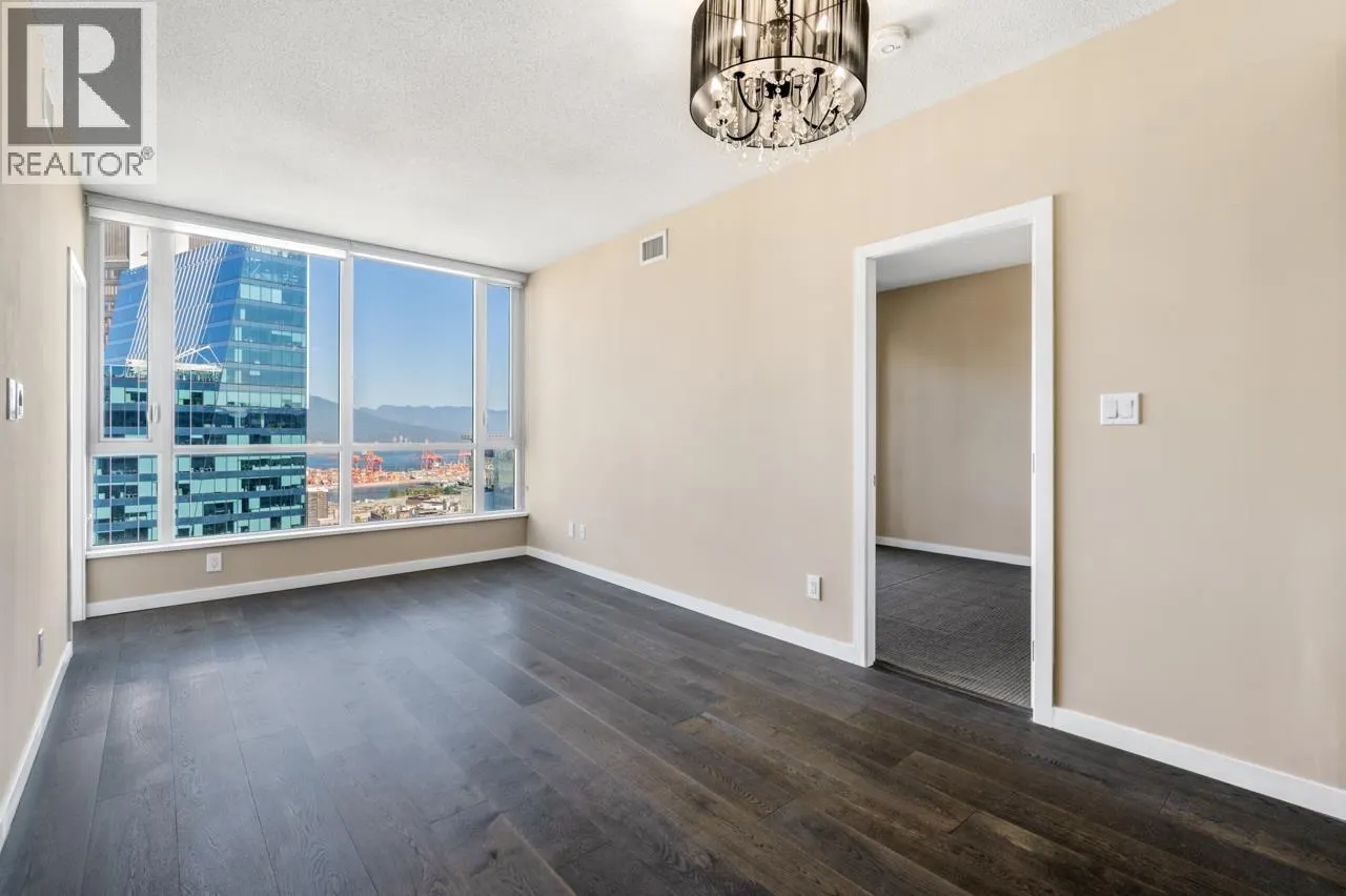 3309 833 SEYMOUR STREET