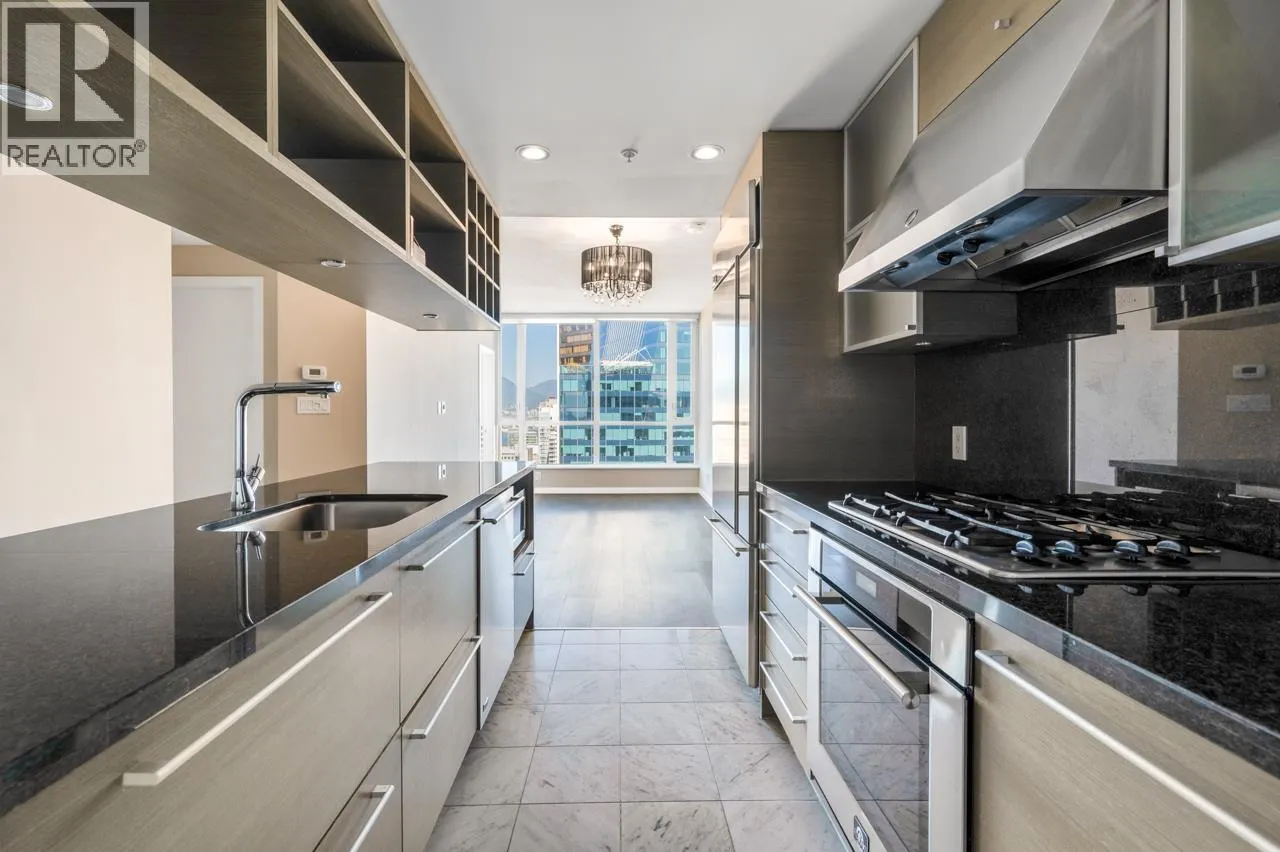 3309 833 SEYMOUR STREET