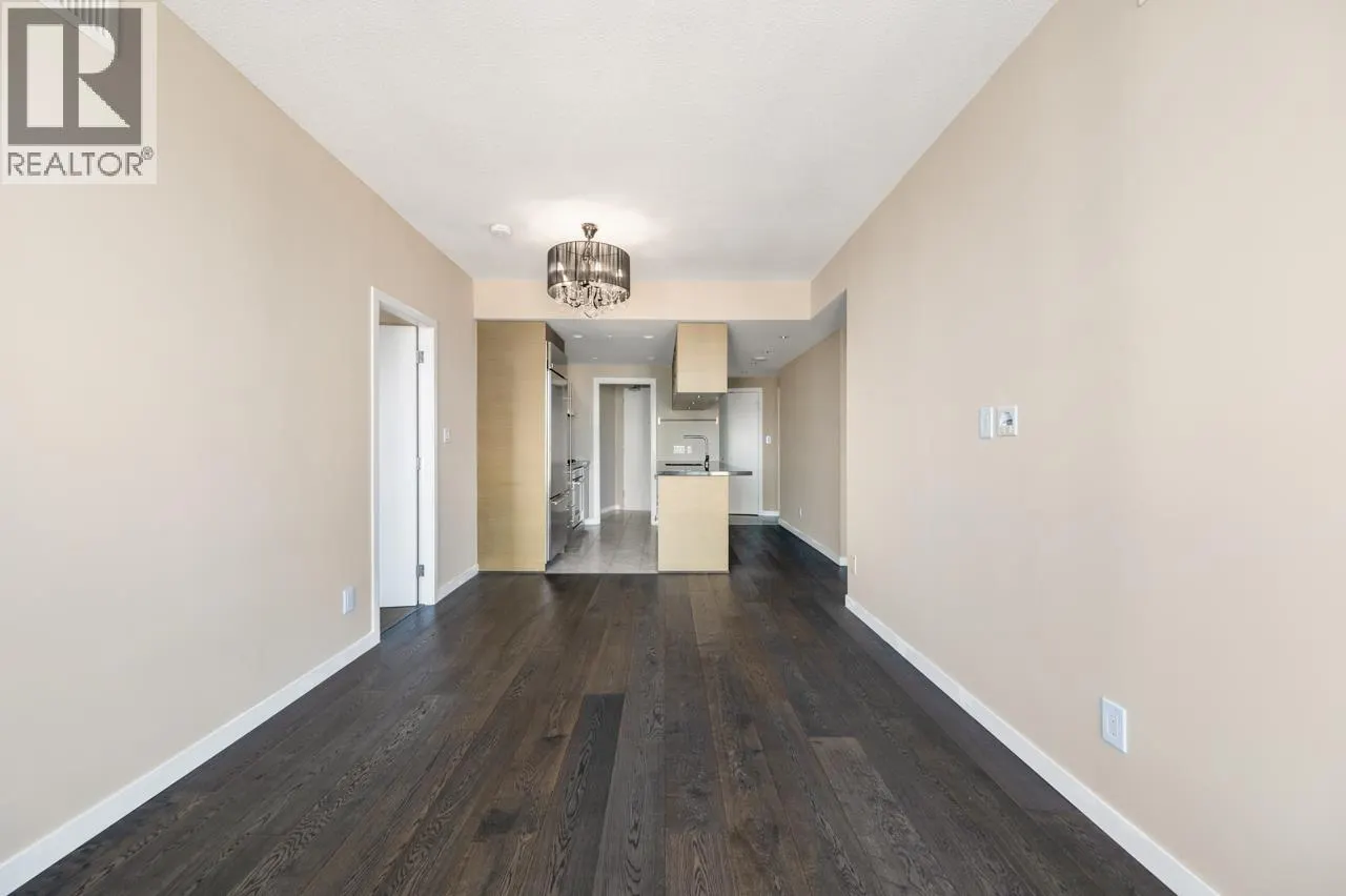 3309 833 SEYMOUR STREET