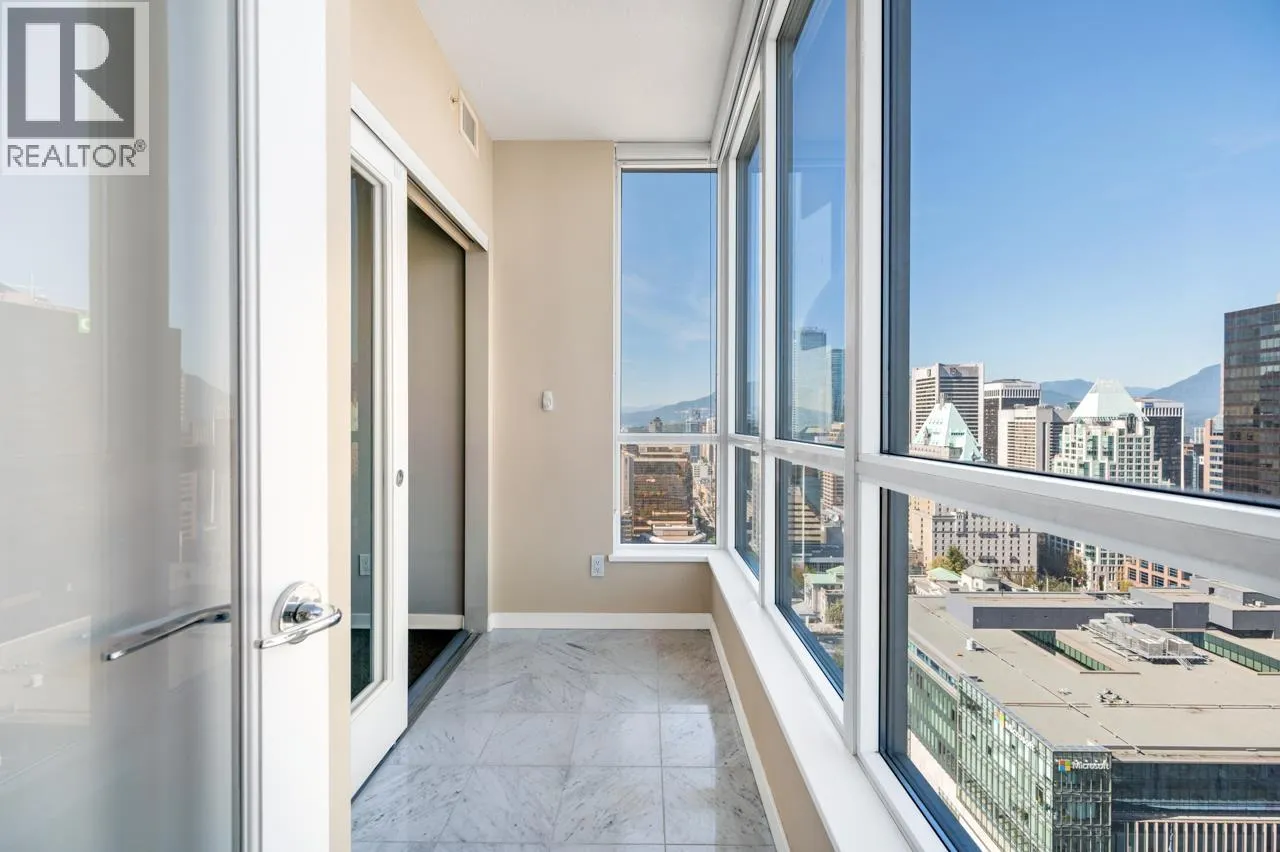 3309 833 SEYMOUR STREET