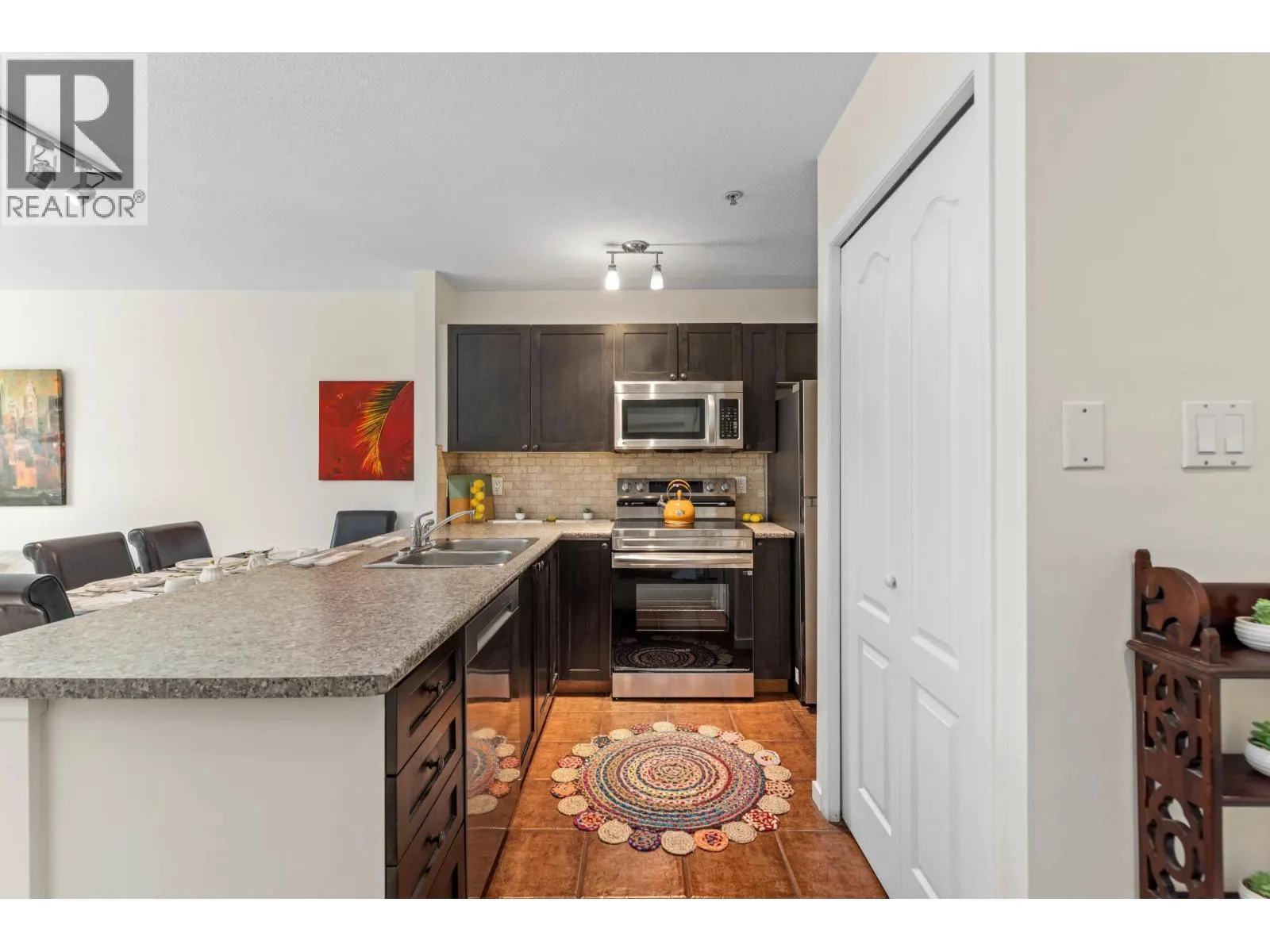 203 4314 MAIN STREET