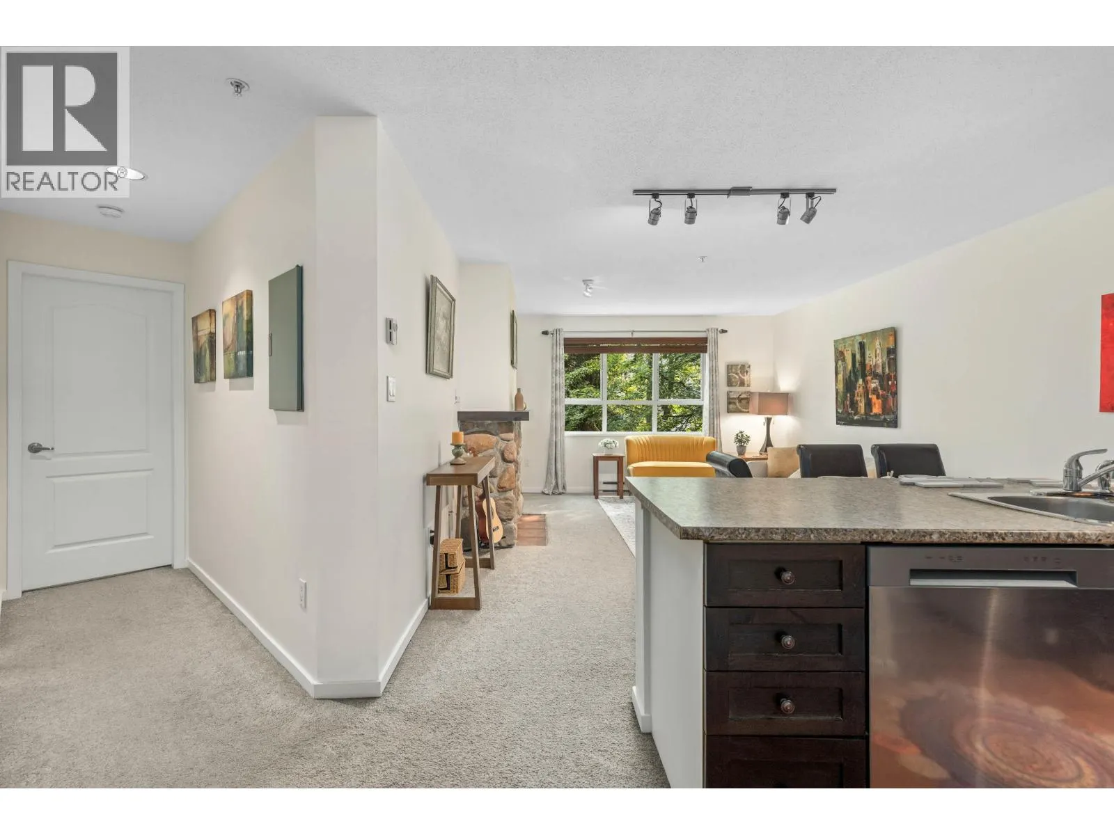 203 4314 MAIN STREET