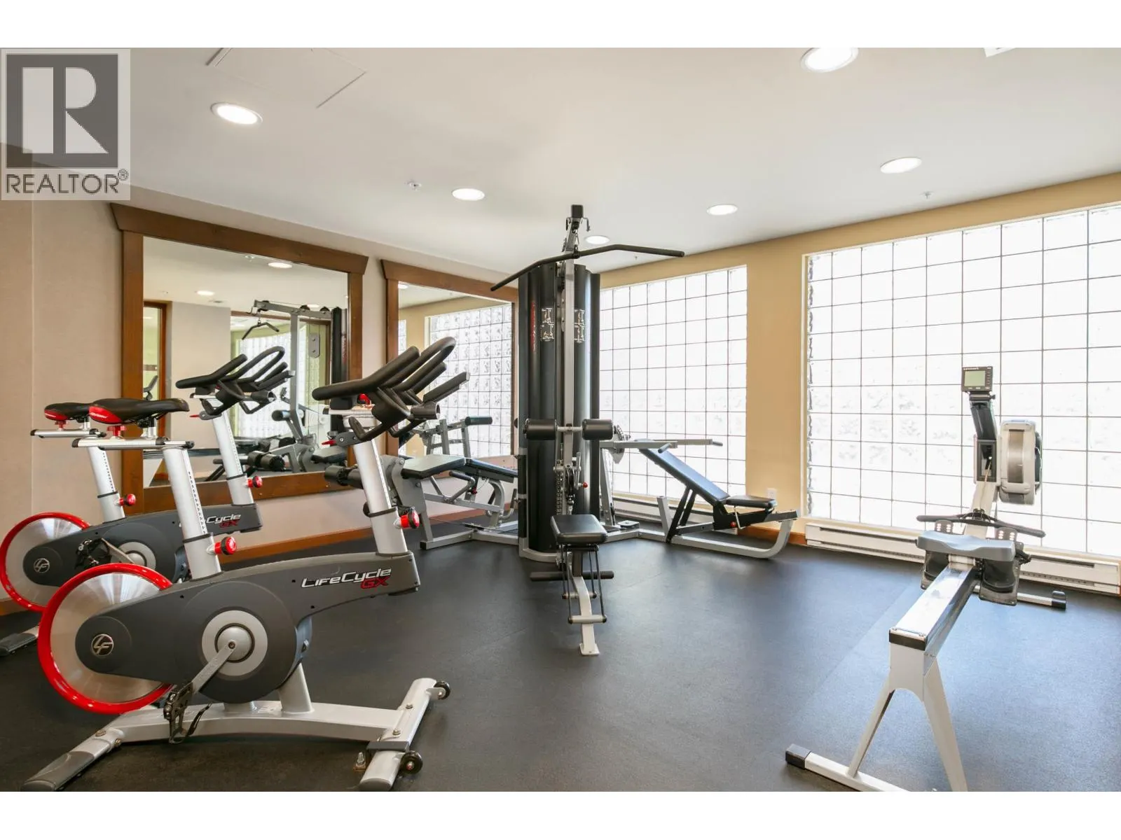 203 4314 MAIN STREET