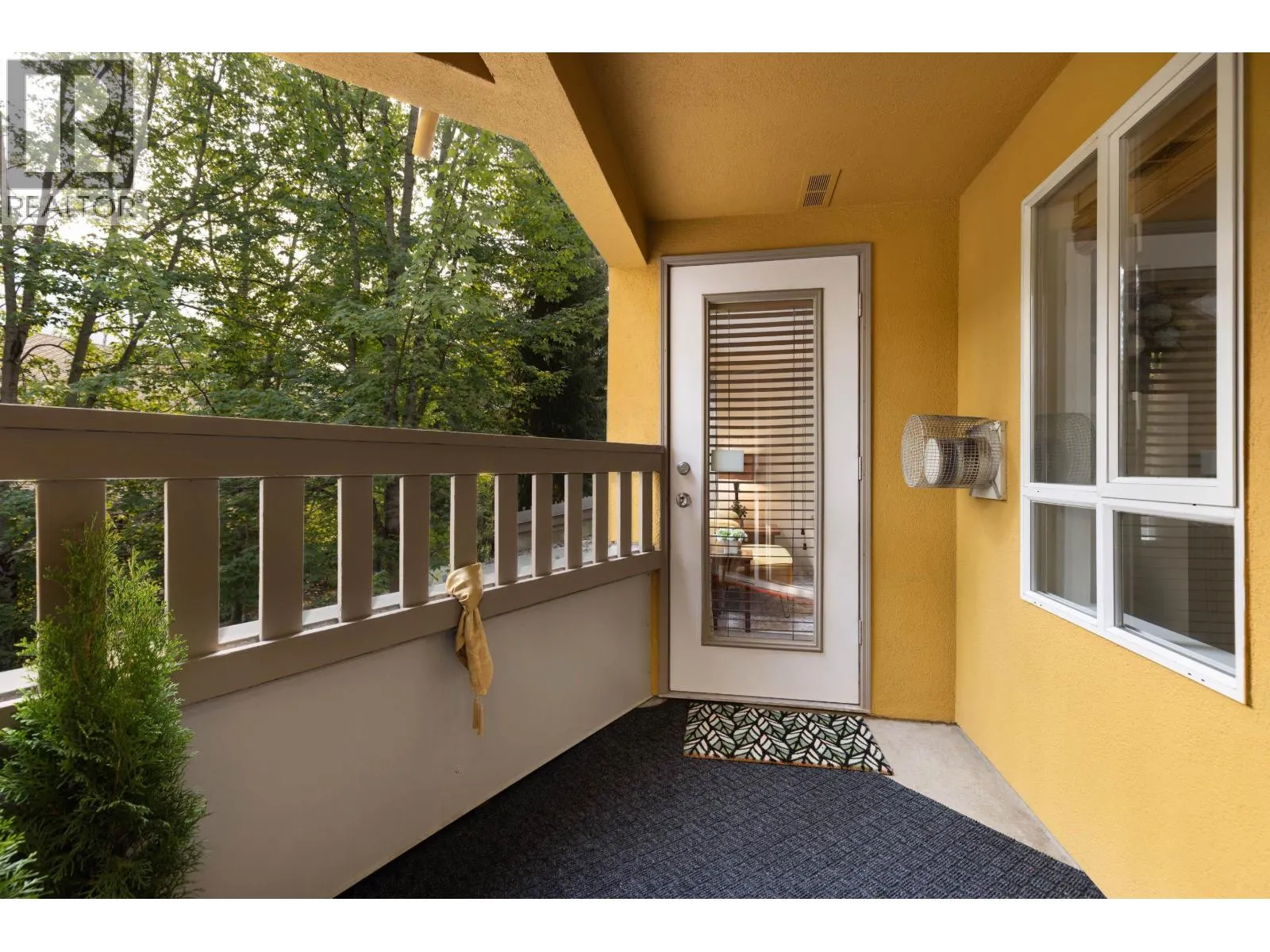 203 4314 MAIN STREET