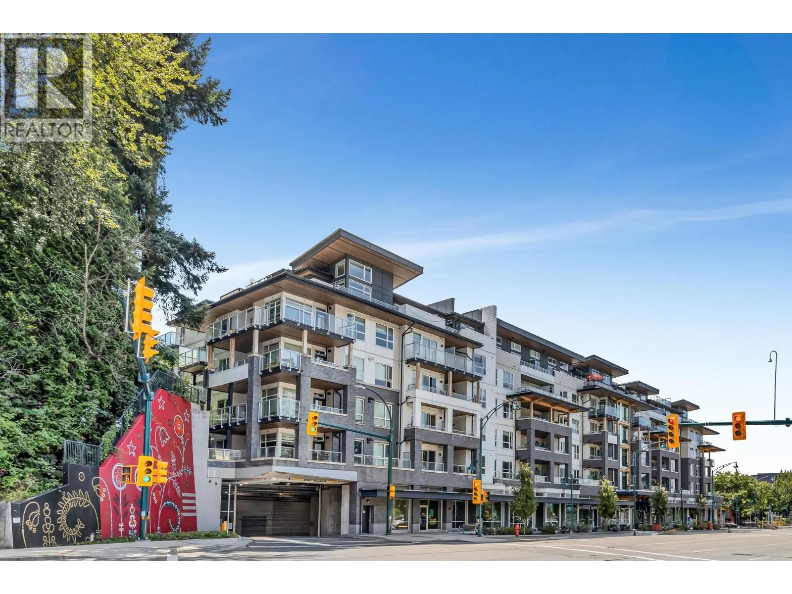 305 3229 ST. JOHNS STREET