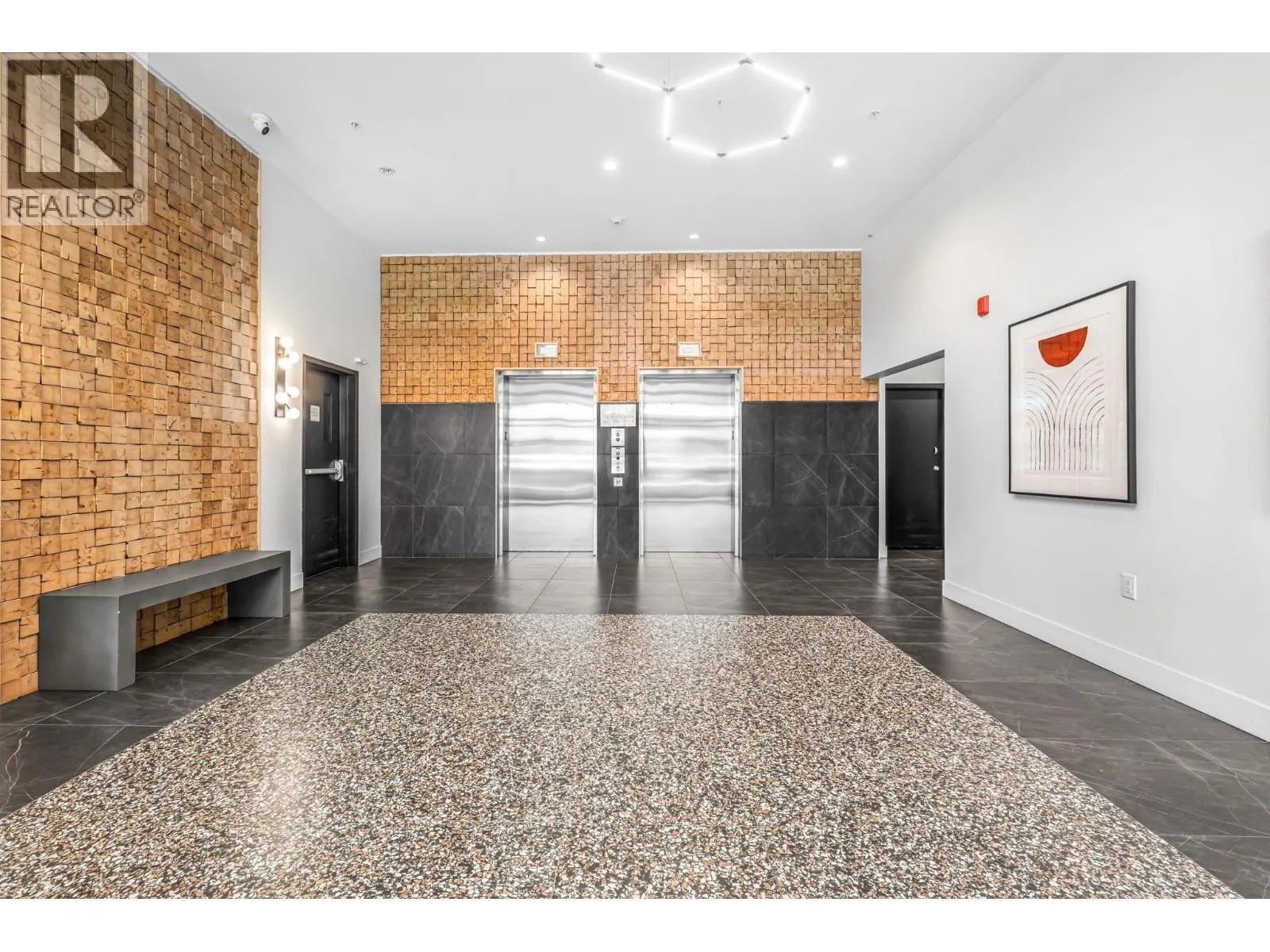 305 3229 ST. JOHNS STREET