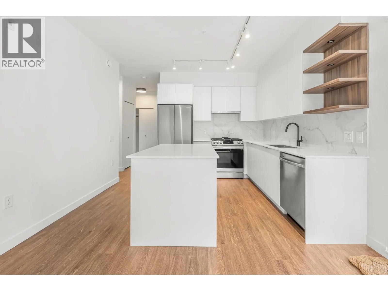 305 3229 ST. JOHNS STREET