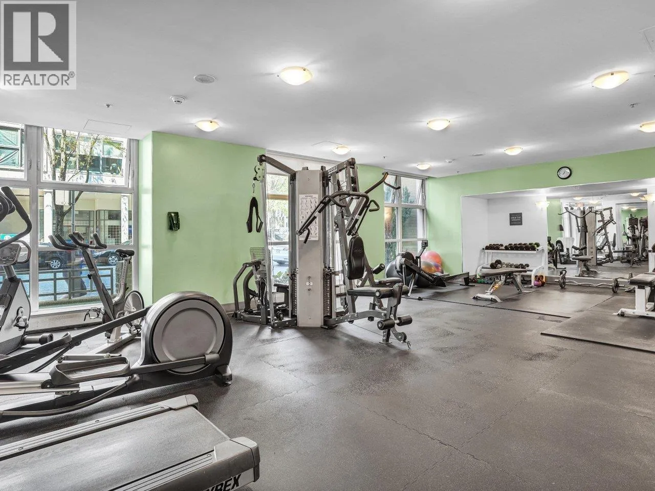 802 1318 HOMER STREET