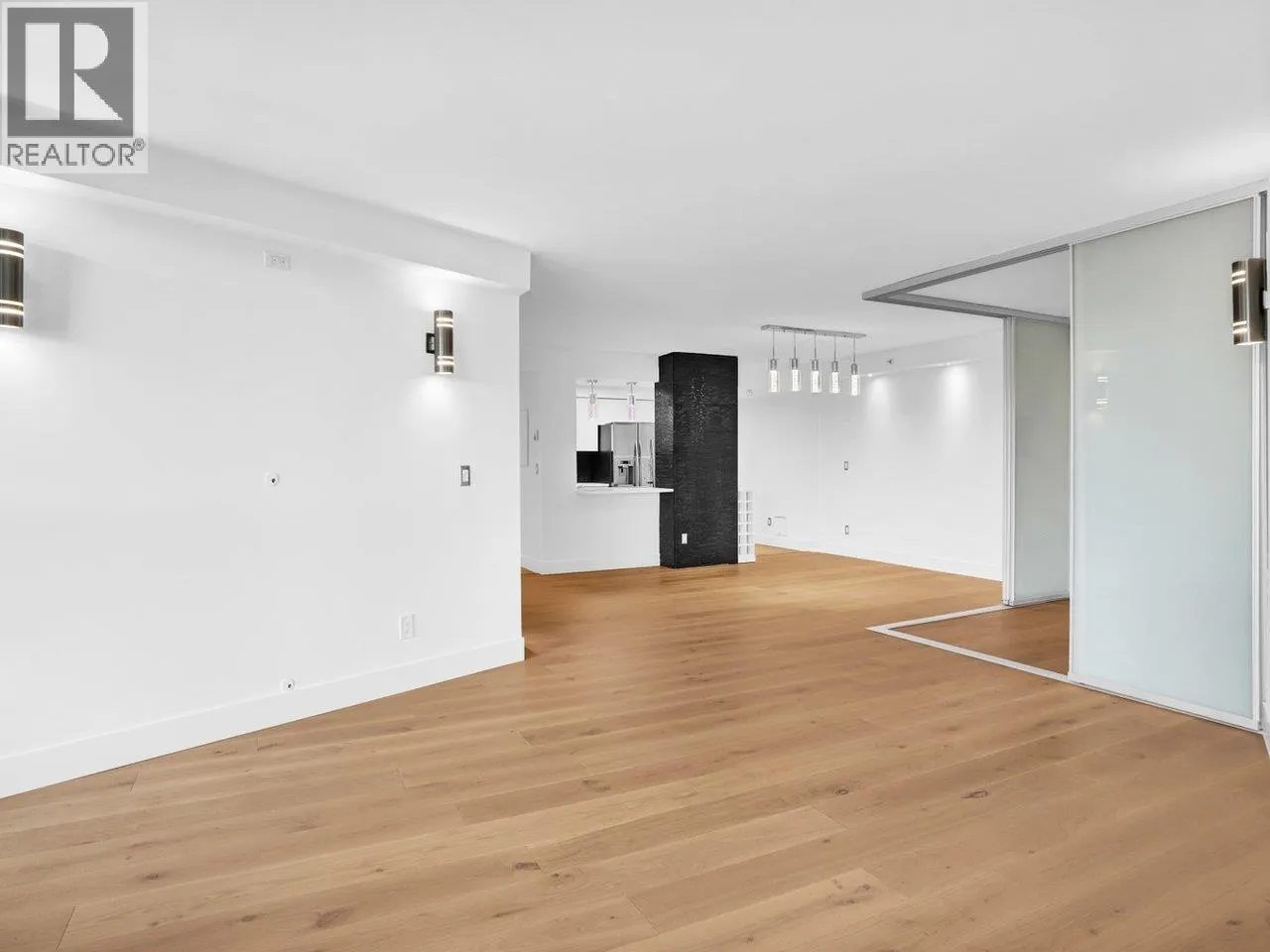 802 1318 HOMER STREET