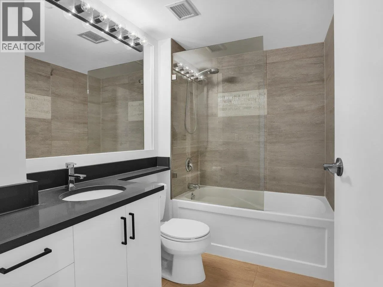 802 1318 HOMER STREET