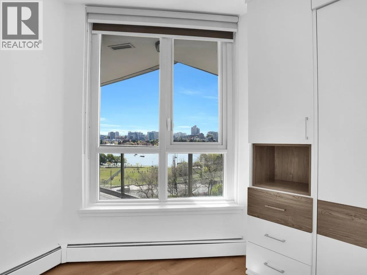 802 1318 HOMER STREET