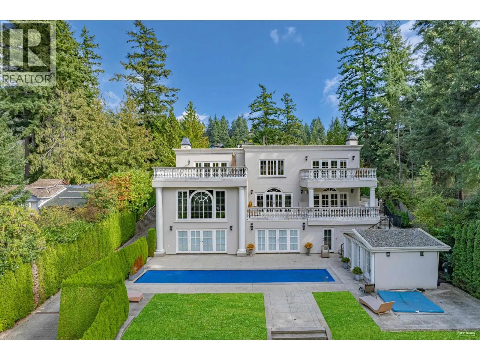 6089 GLENEAGLES DRIVE