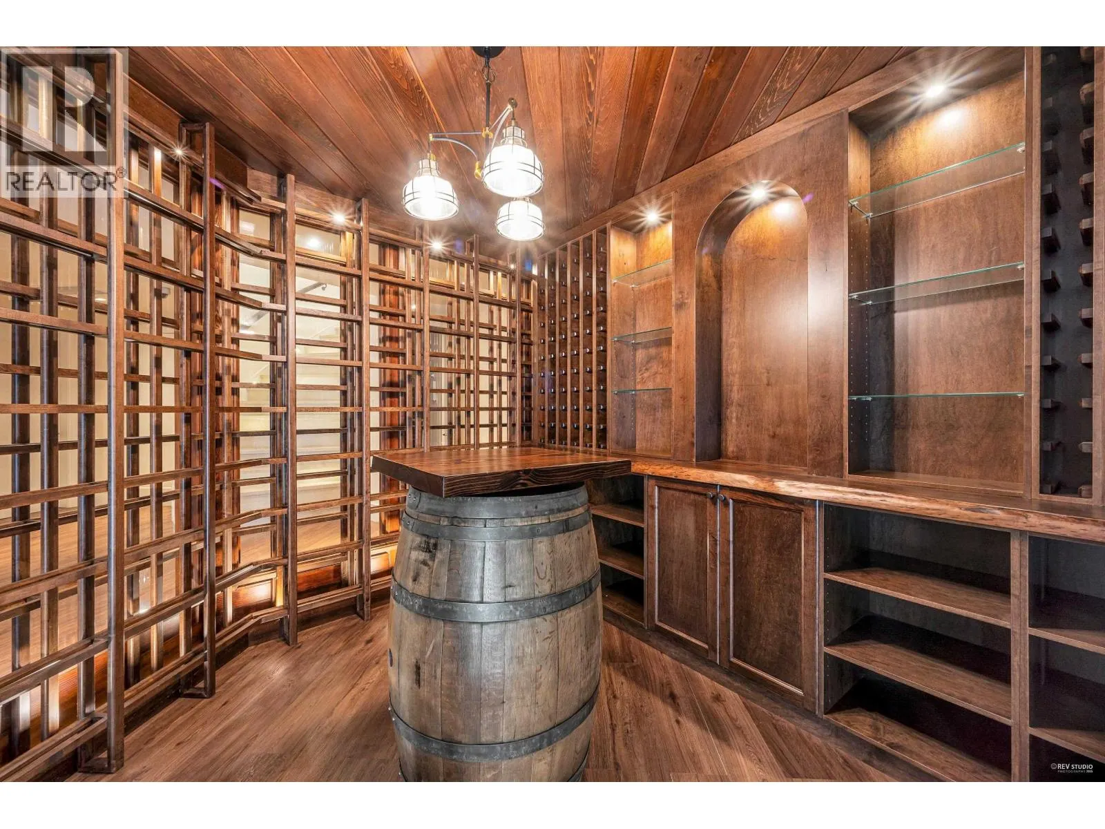 6089 GLENEAGLES DRIVE