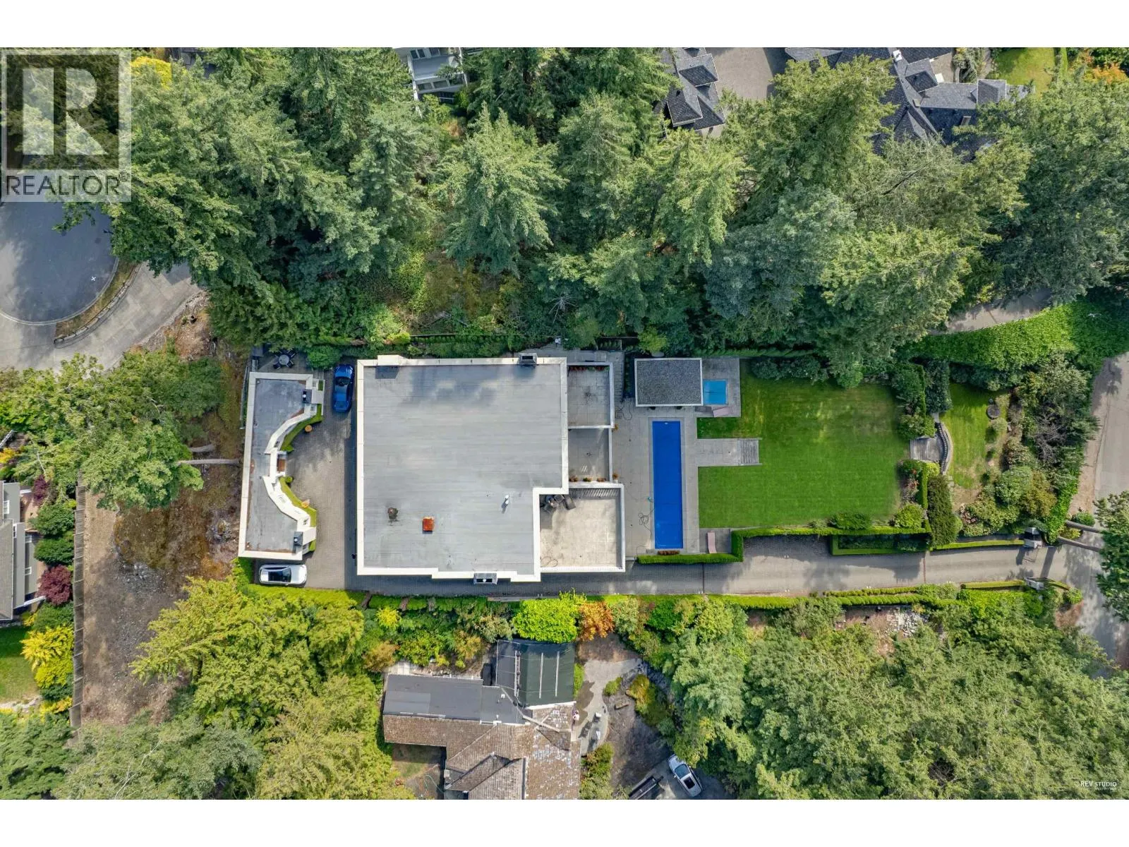 6089 GLENEAGLES DRIVE